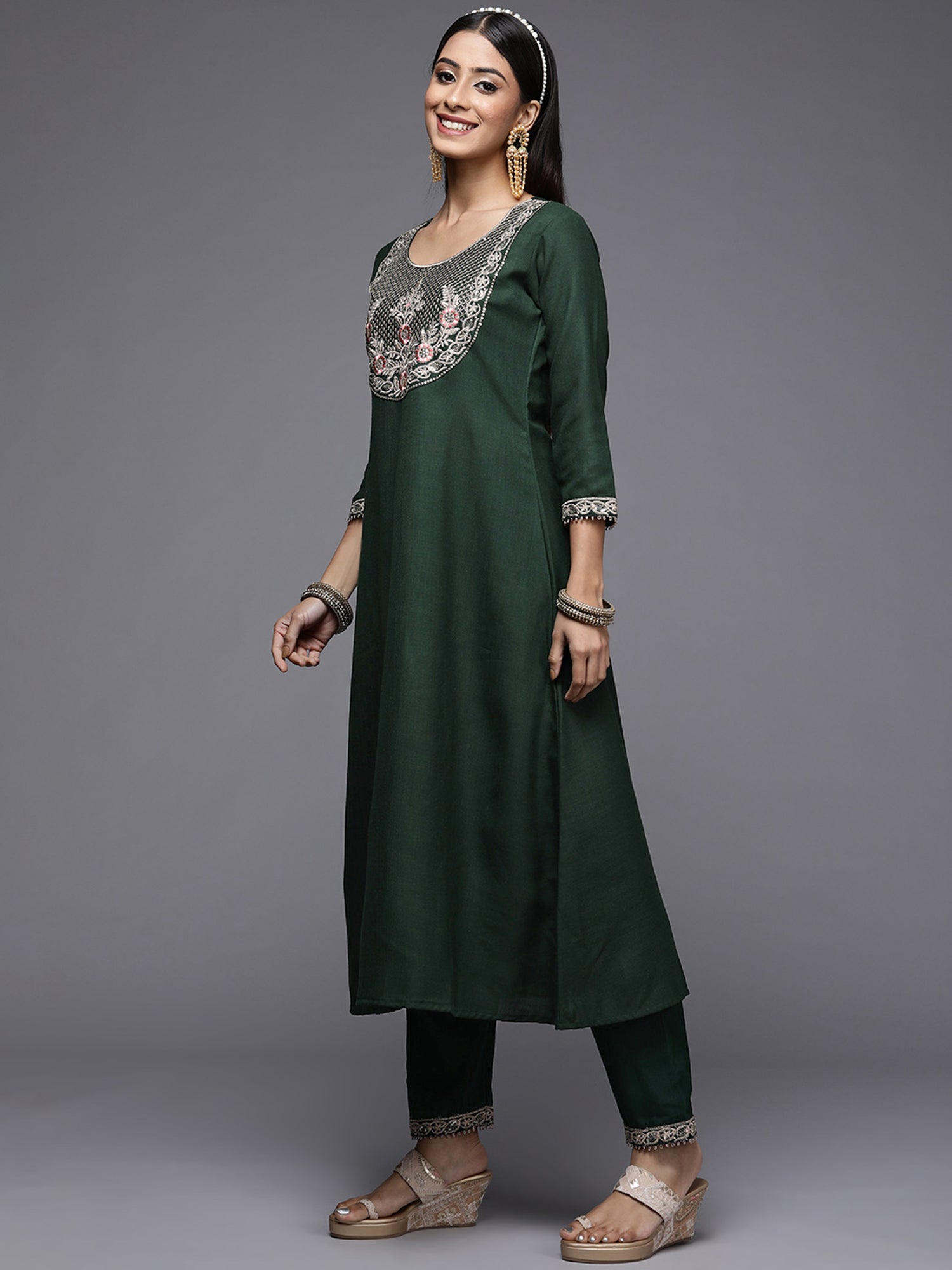 Women's Green Cotton Blend Kurta Set - Taantav