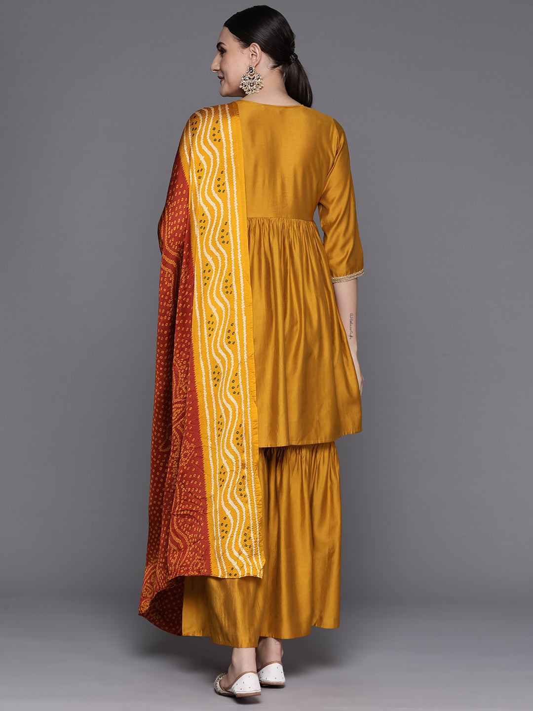 Women's Mustard Cotton Blend Kurta Set - Taantav