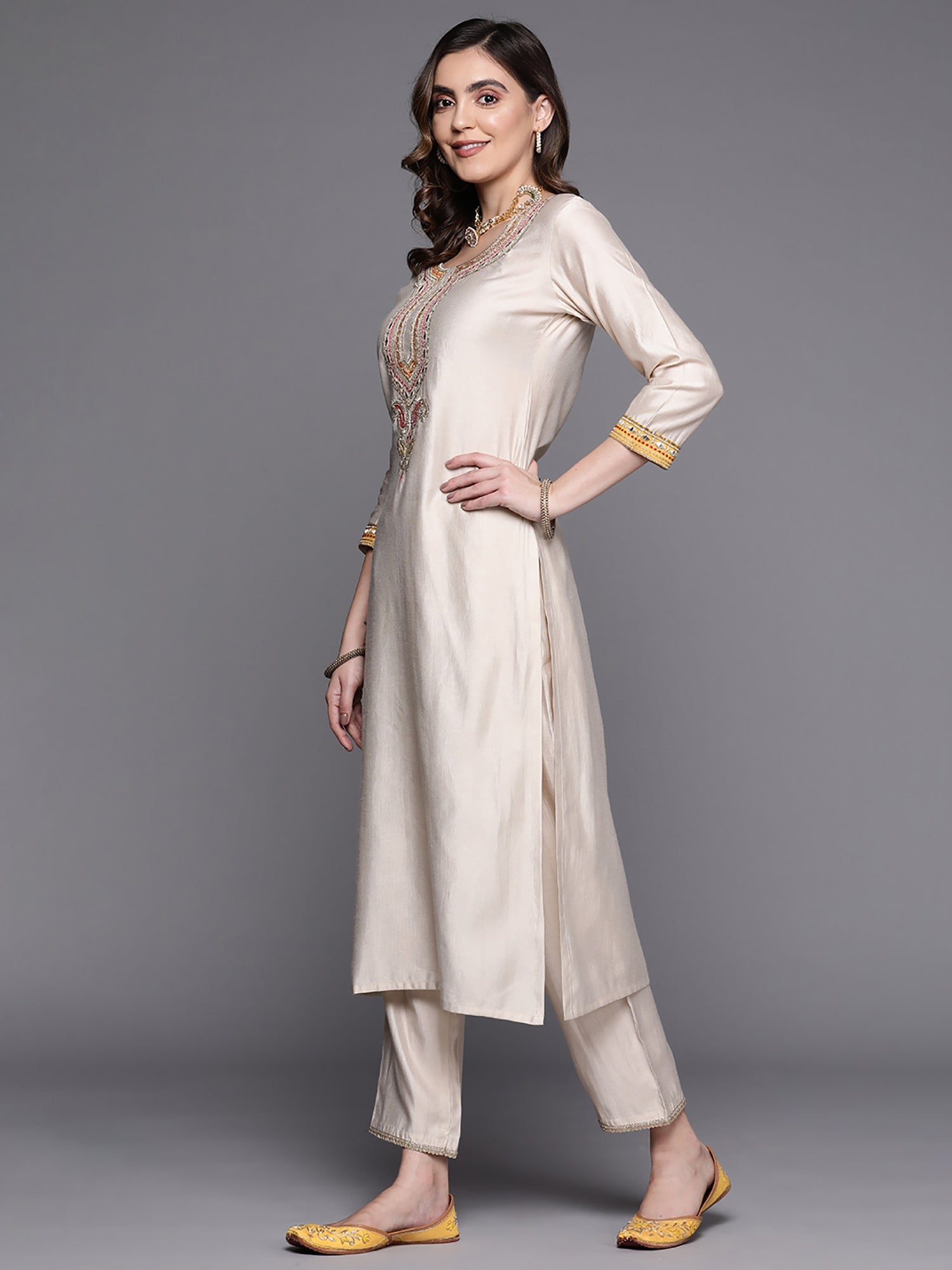 Women's Beige Liva Kurta Set - Taantav