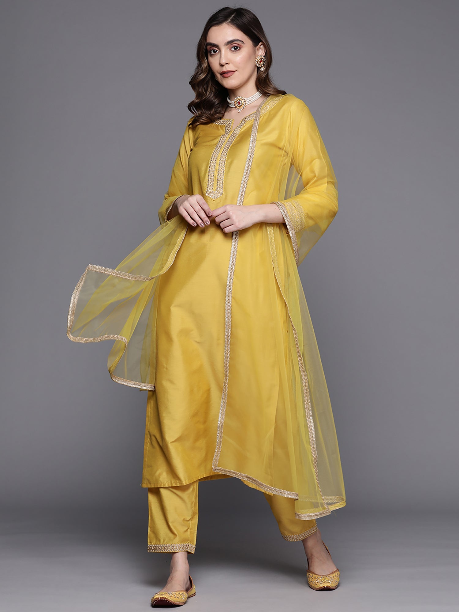 Women's Yellow Silk Blend Kurta Set - Taantav