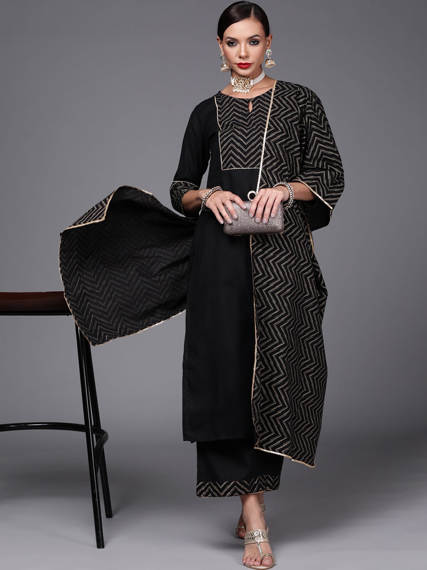 Women's Black Cotton Blend Kurta Set - Taantav