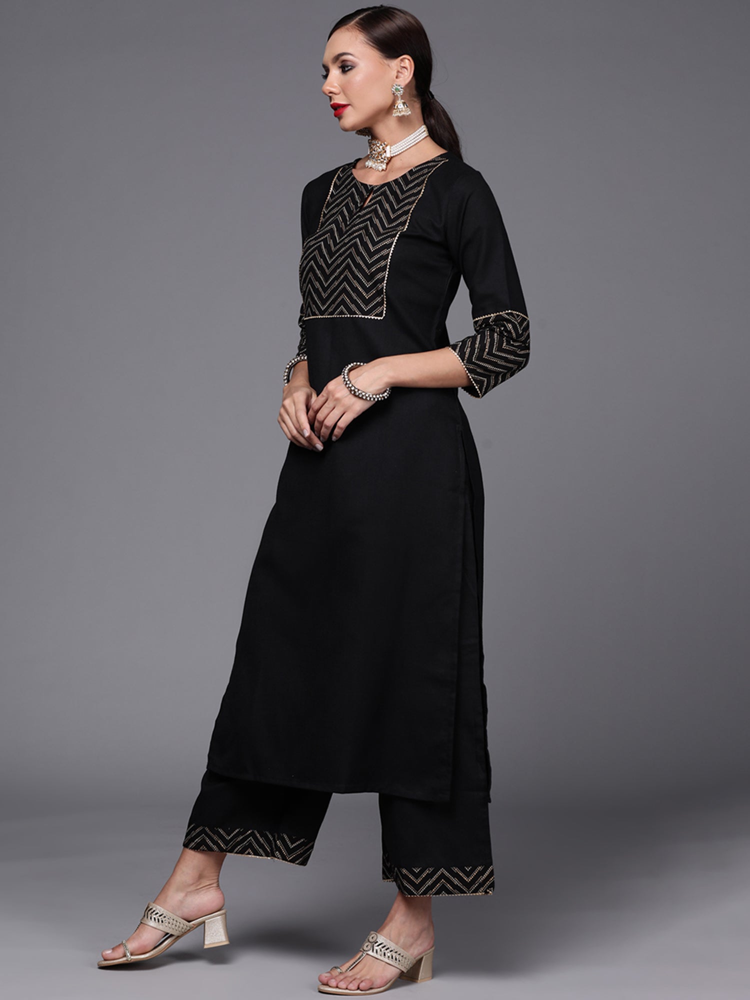 Women's Black Cotton Blend Kurta Set - Taantav