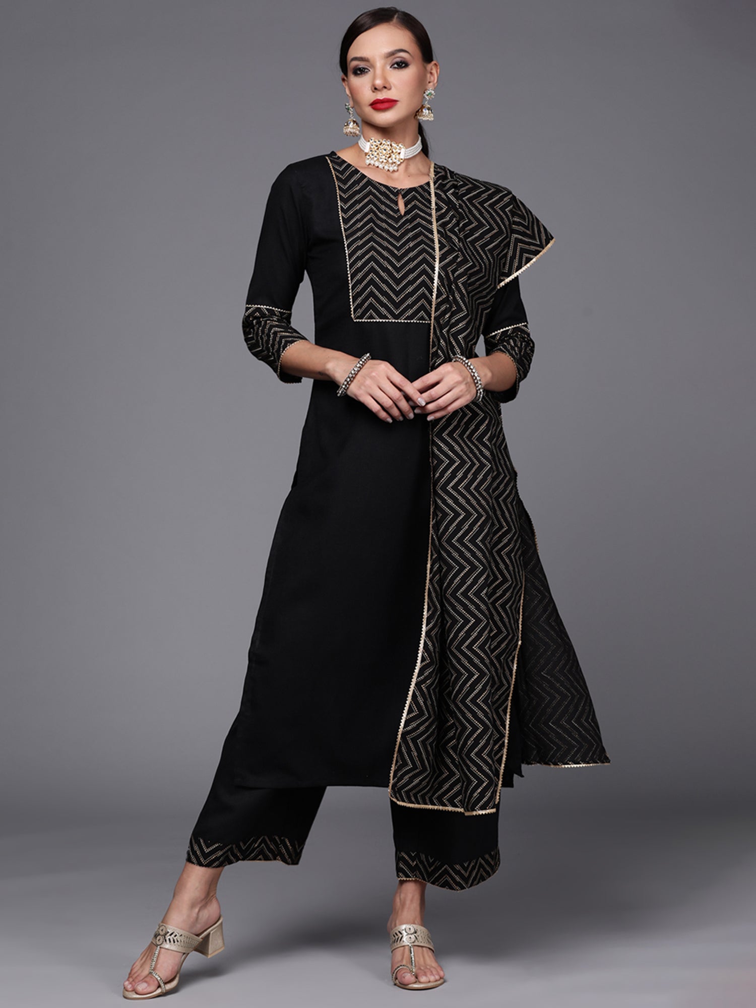 Women's Black Cotton Blend Kurta Set - Taantav