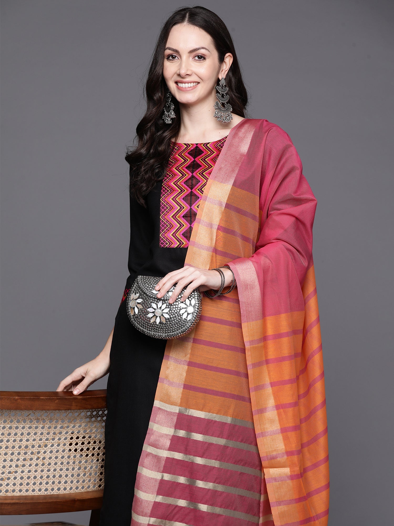 Women's Black Cotton Blend Kurta Set - Taantav