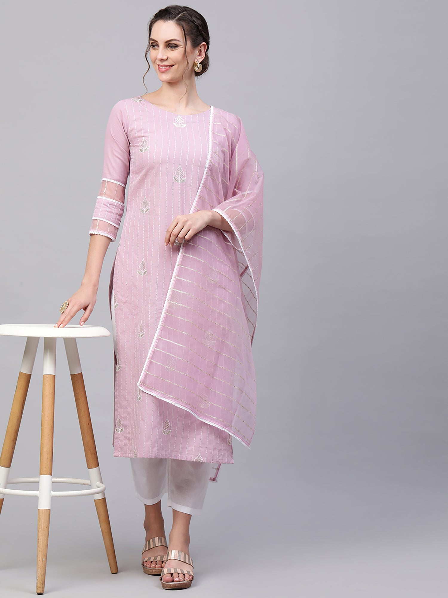 Women's Mauve Cotton Blend Kurta Set - Taantav