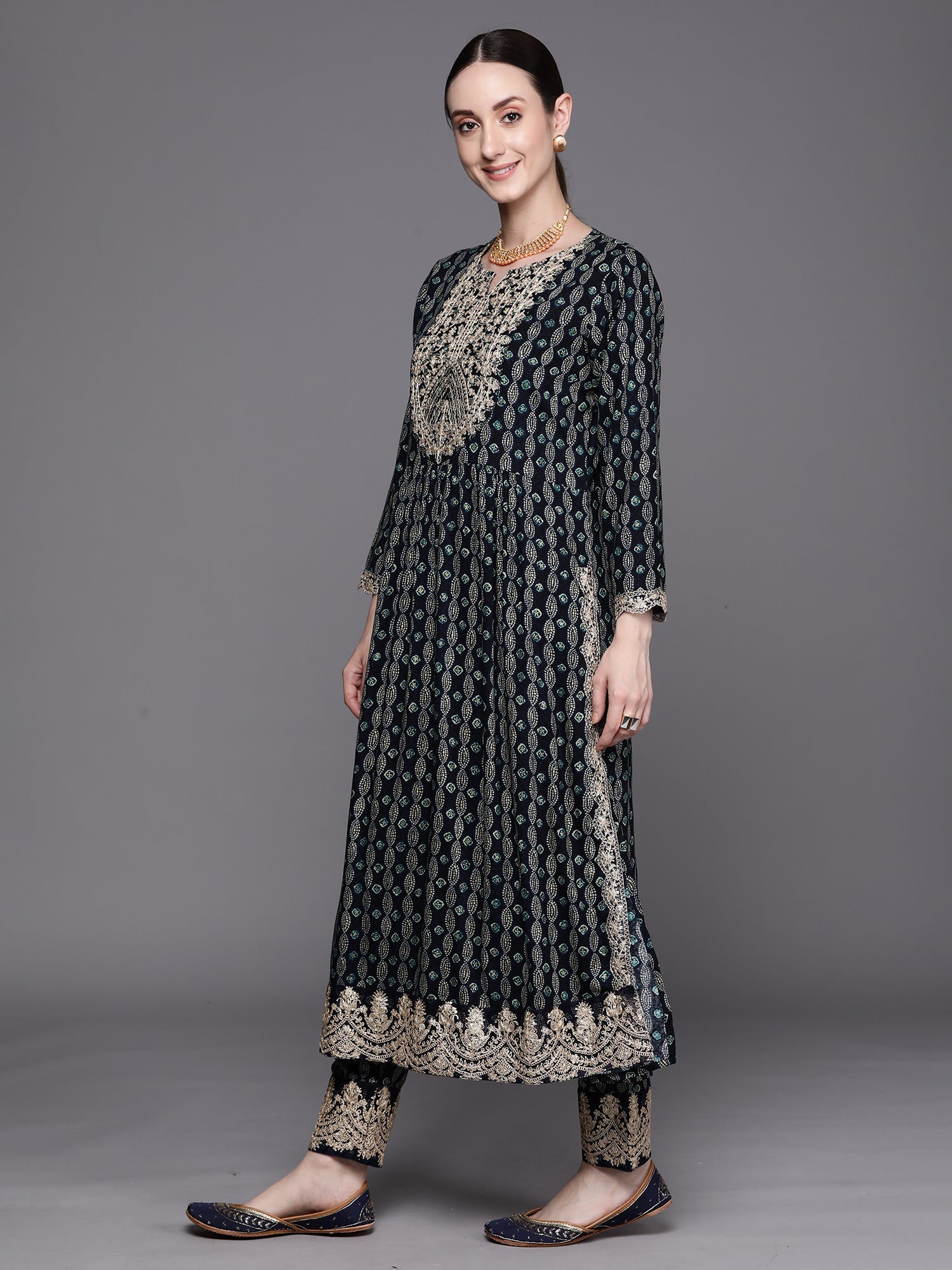 Women's Blue Viscose Rayon Kurta Set - Taantav