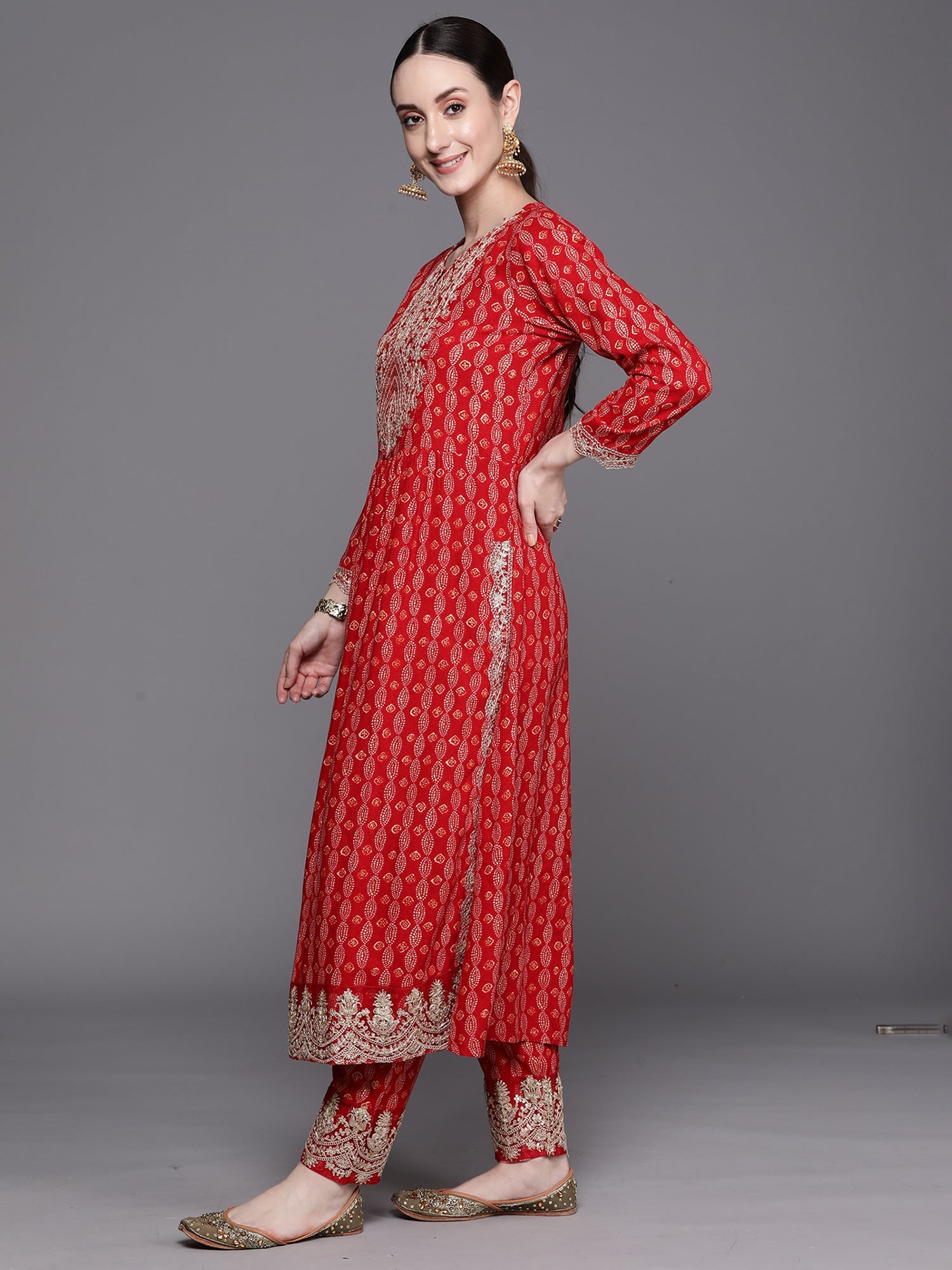 Women's Red Viscose Rayon Kurta Set - Taantav