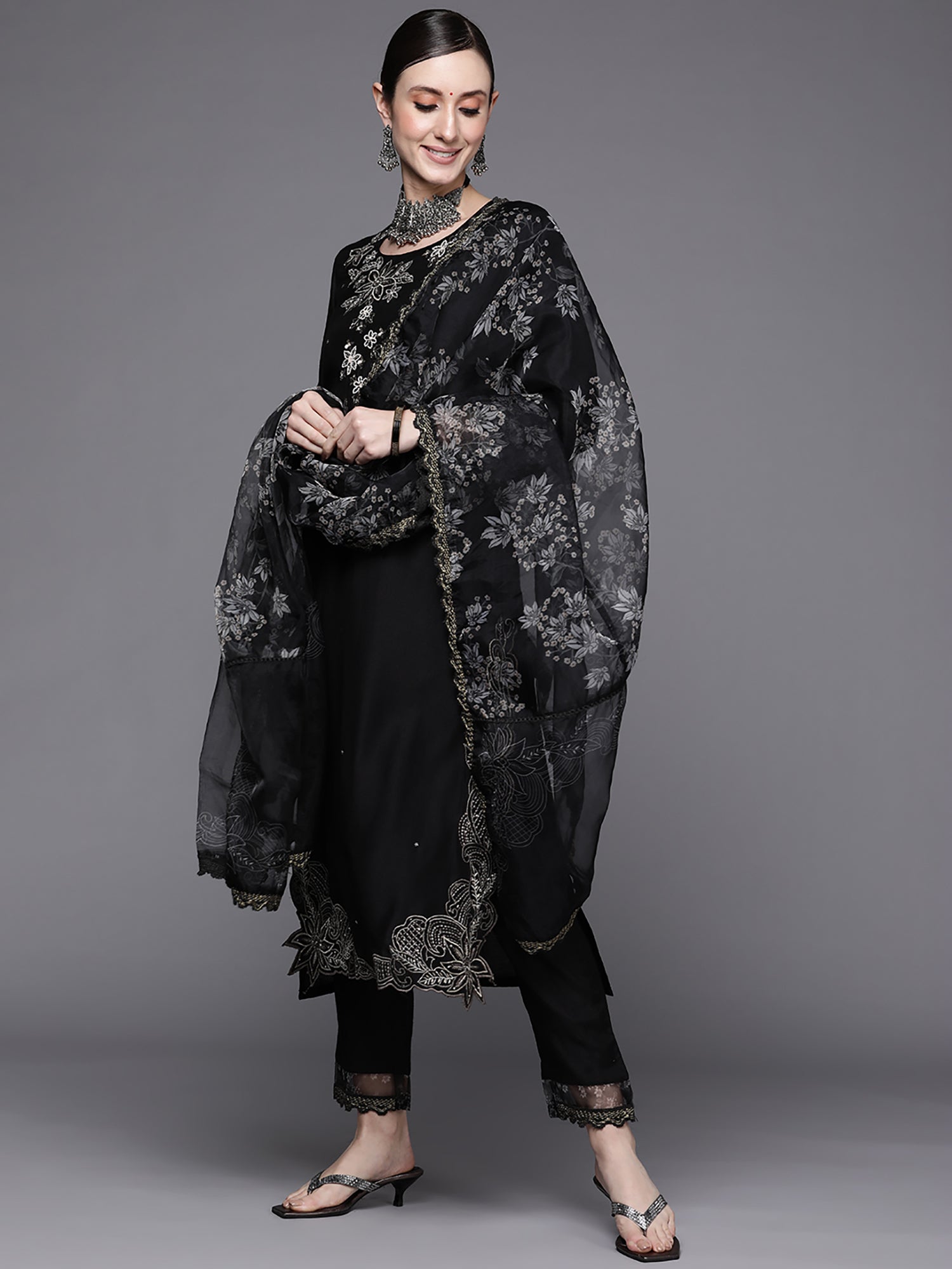 Women's Black Viscose Rayon Kurta Set - Taantav