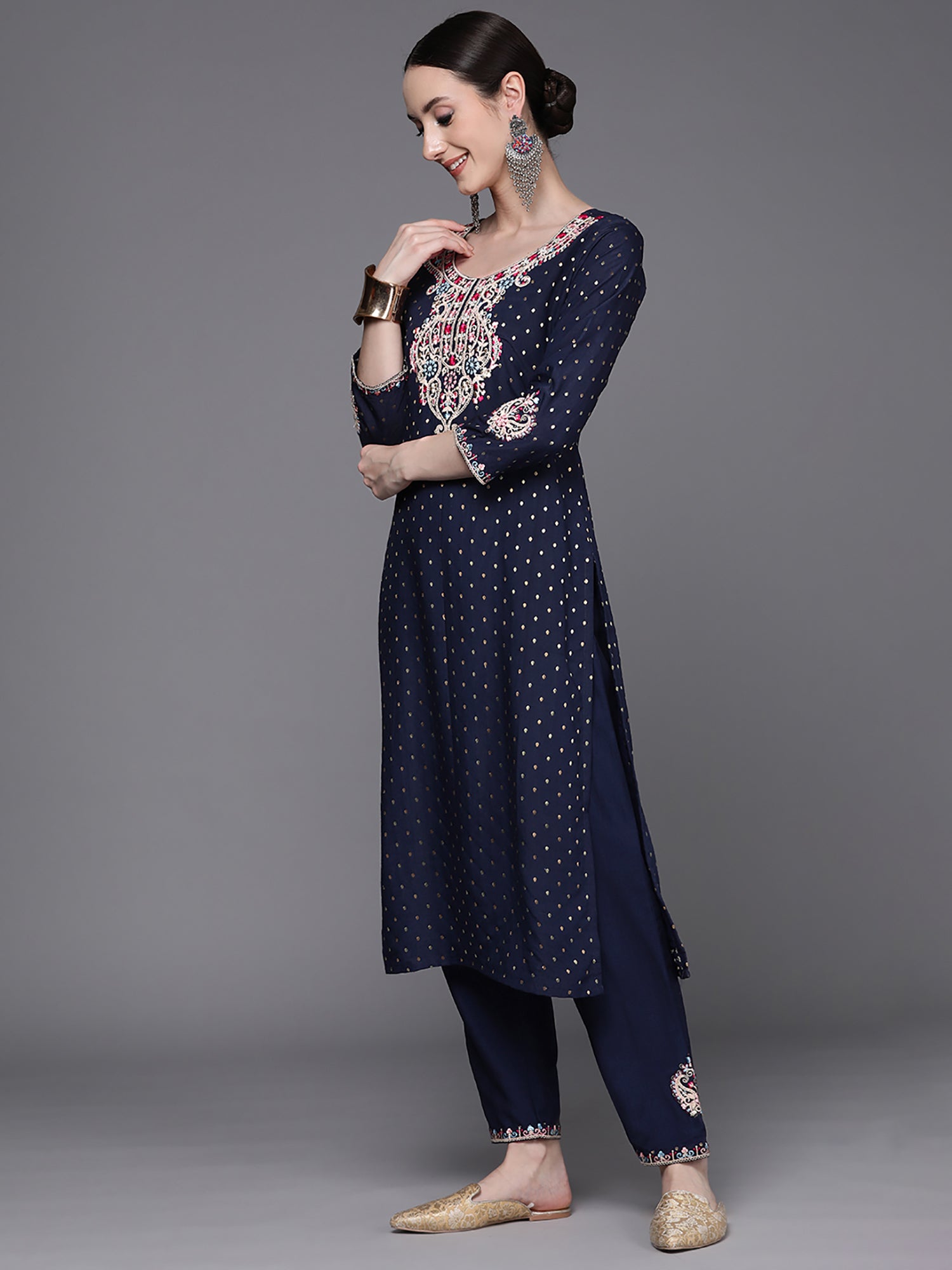 Women's Navy Blue Chanderi Silk Kurta Set - Taantav