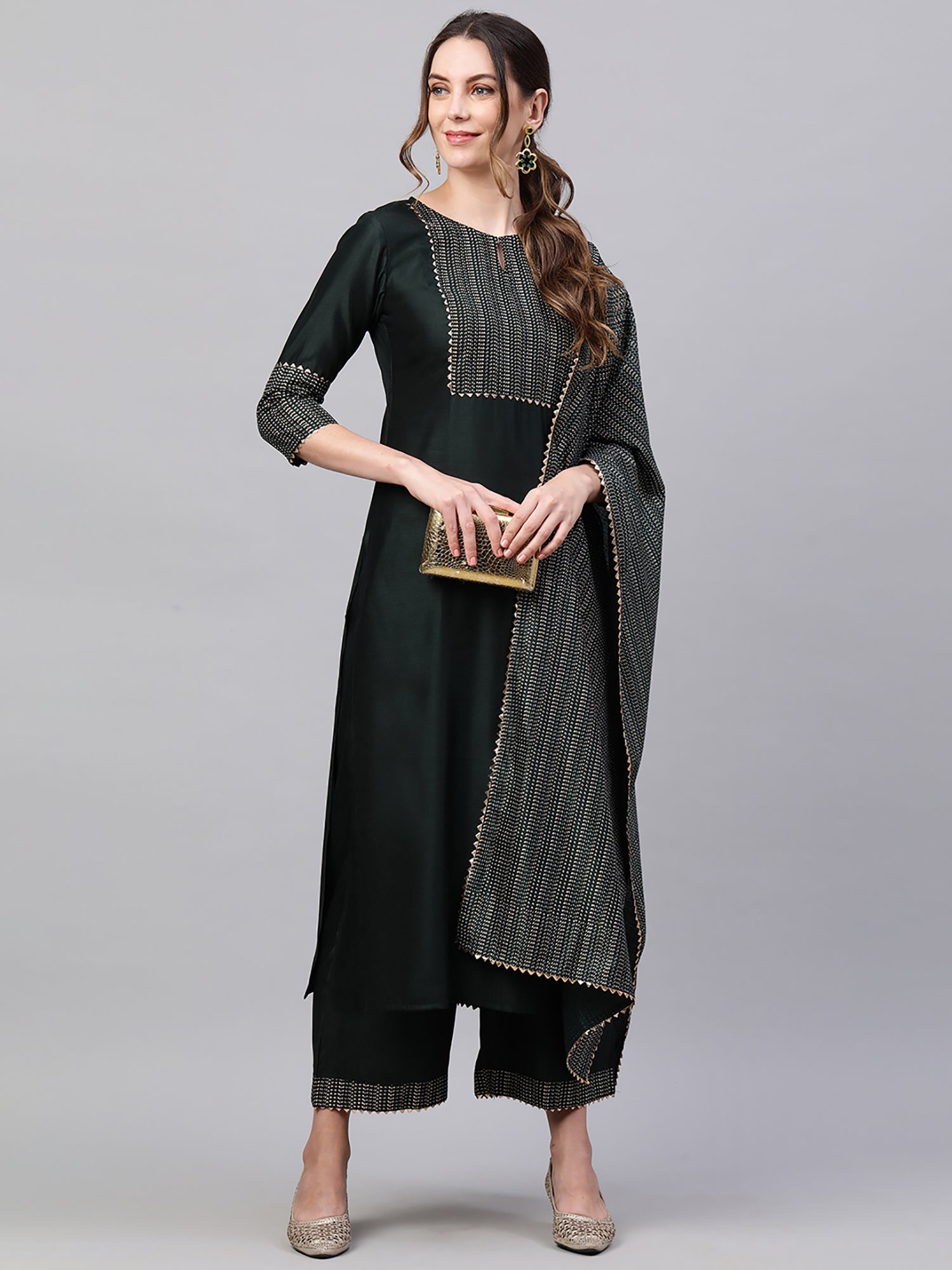 Women's Green Cotton Blend Kurta Set - Taantav