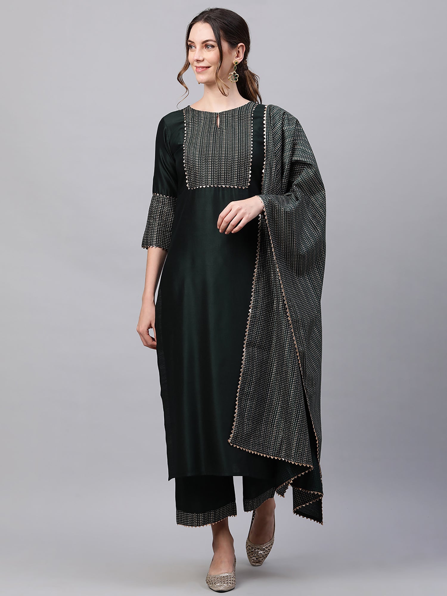 Women's Green Cotton Blend Kurta Set - Taantav