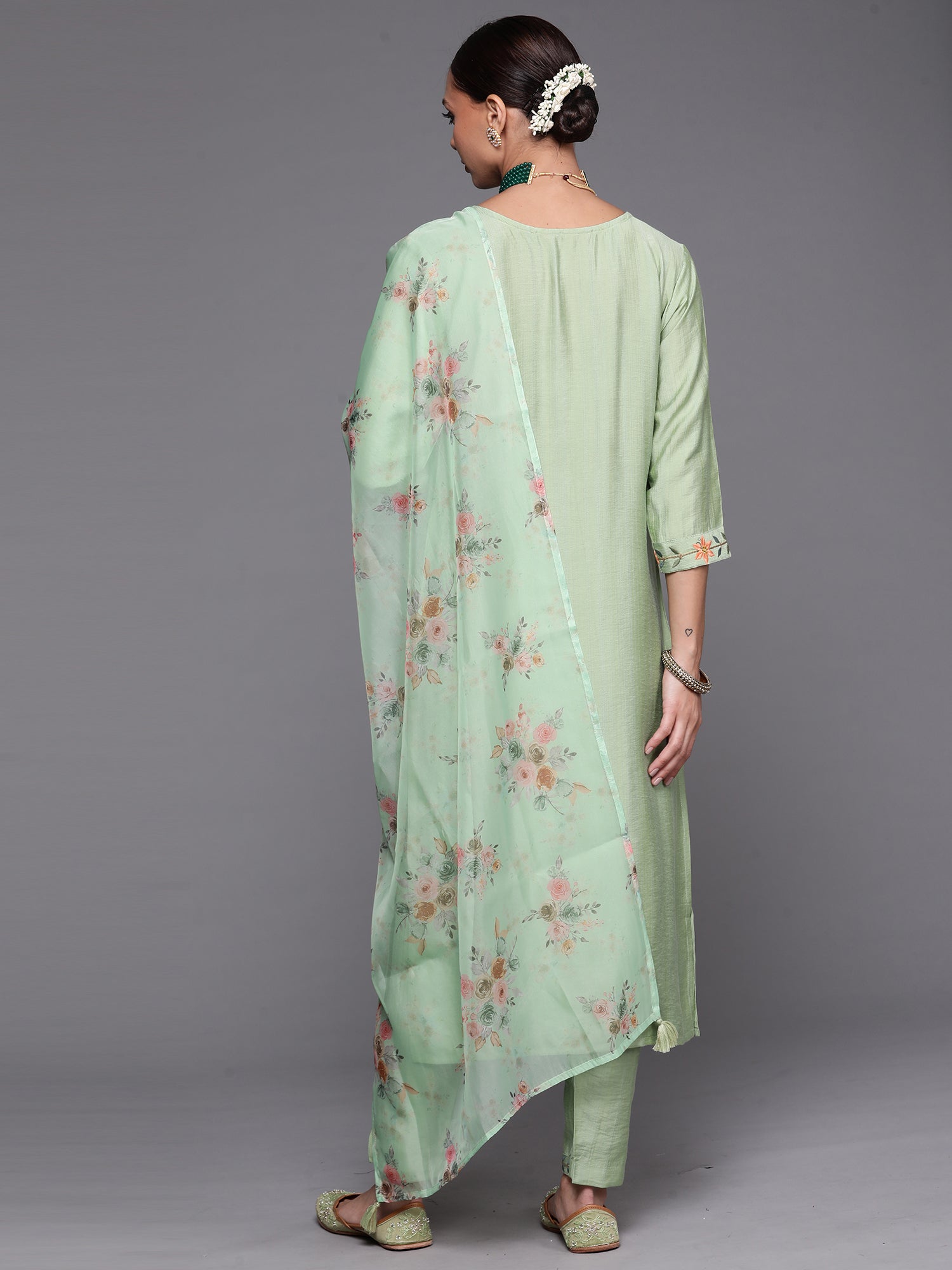 Women's Green Silk Blend Kurta Set - Taantav