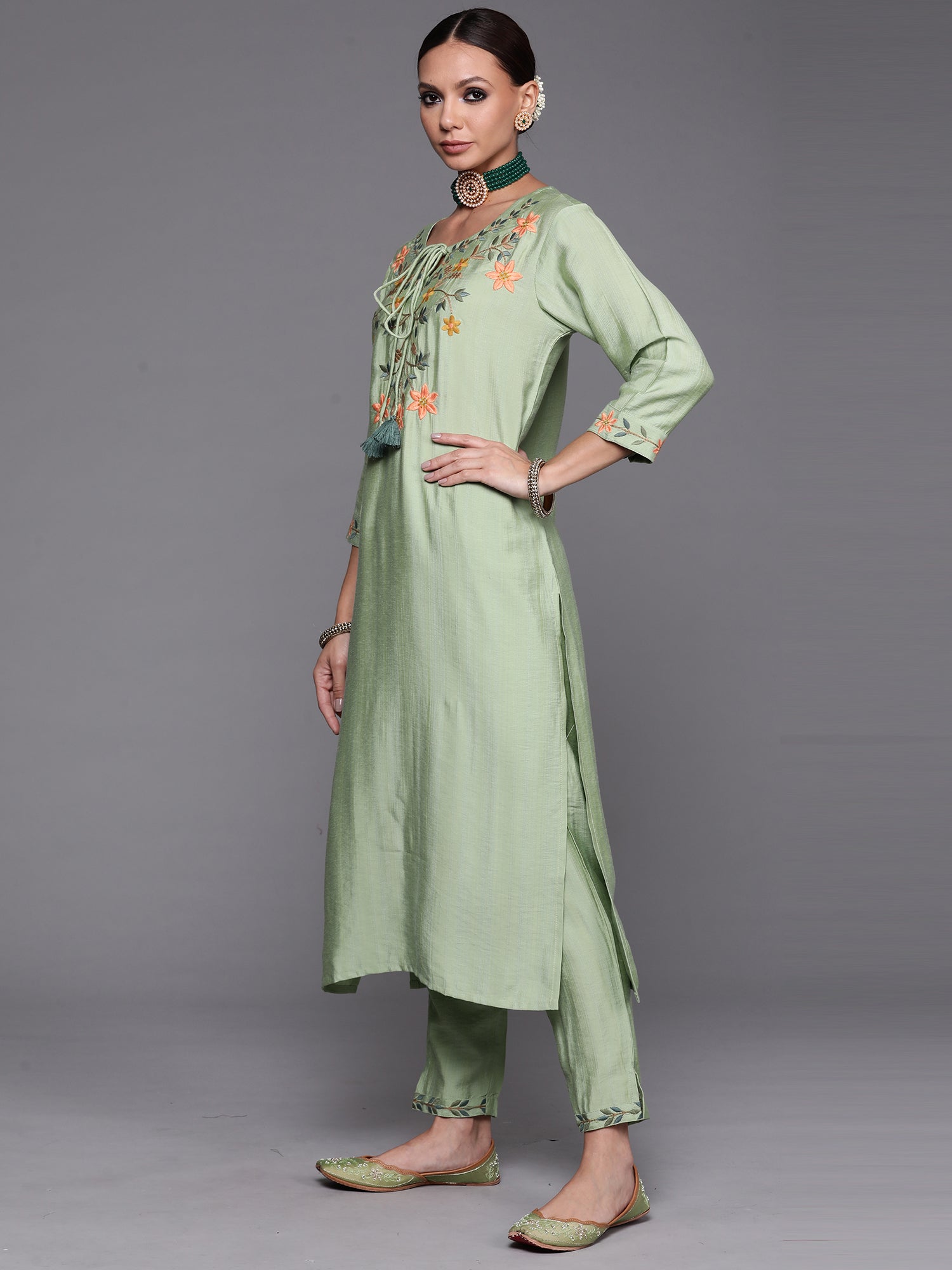 Women's Green Silk Blend Kurta Set - Taantav