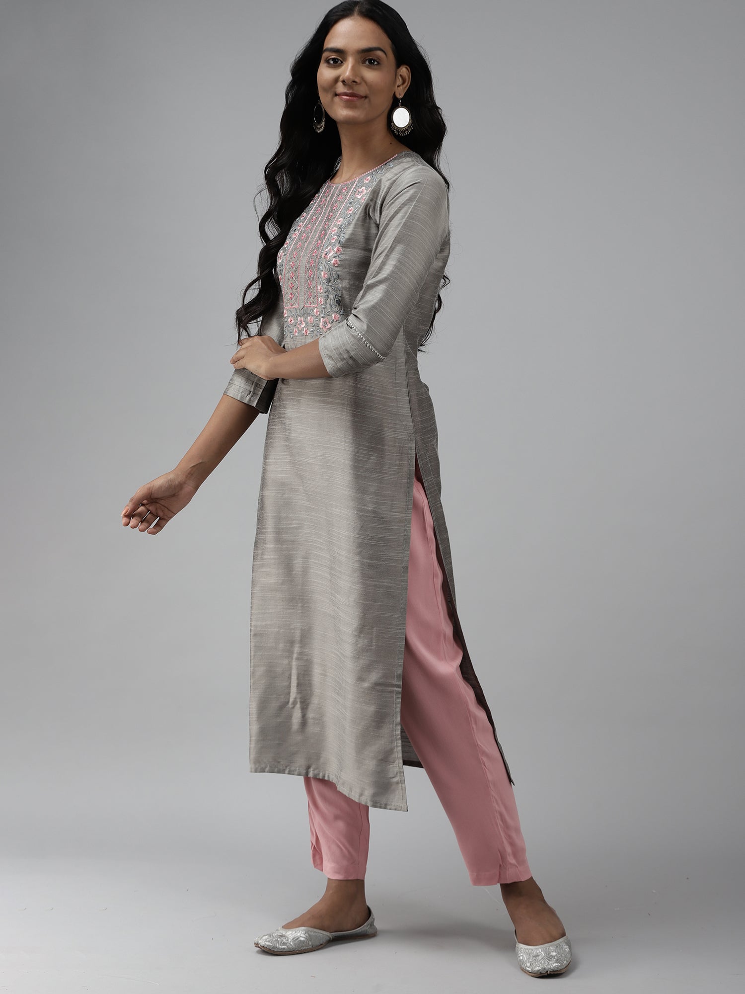 Women's Grey Cotton Blend Kurta Set - Taantav