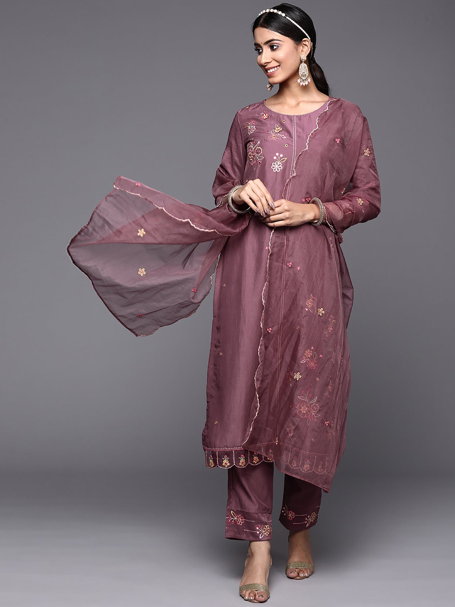 Women's Burgundy Cotton Blend Kurta Set - Taantav