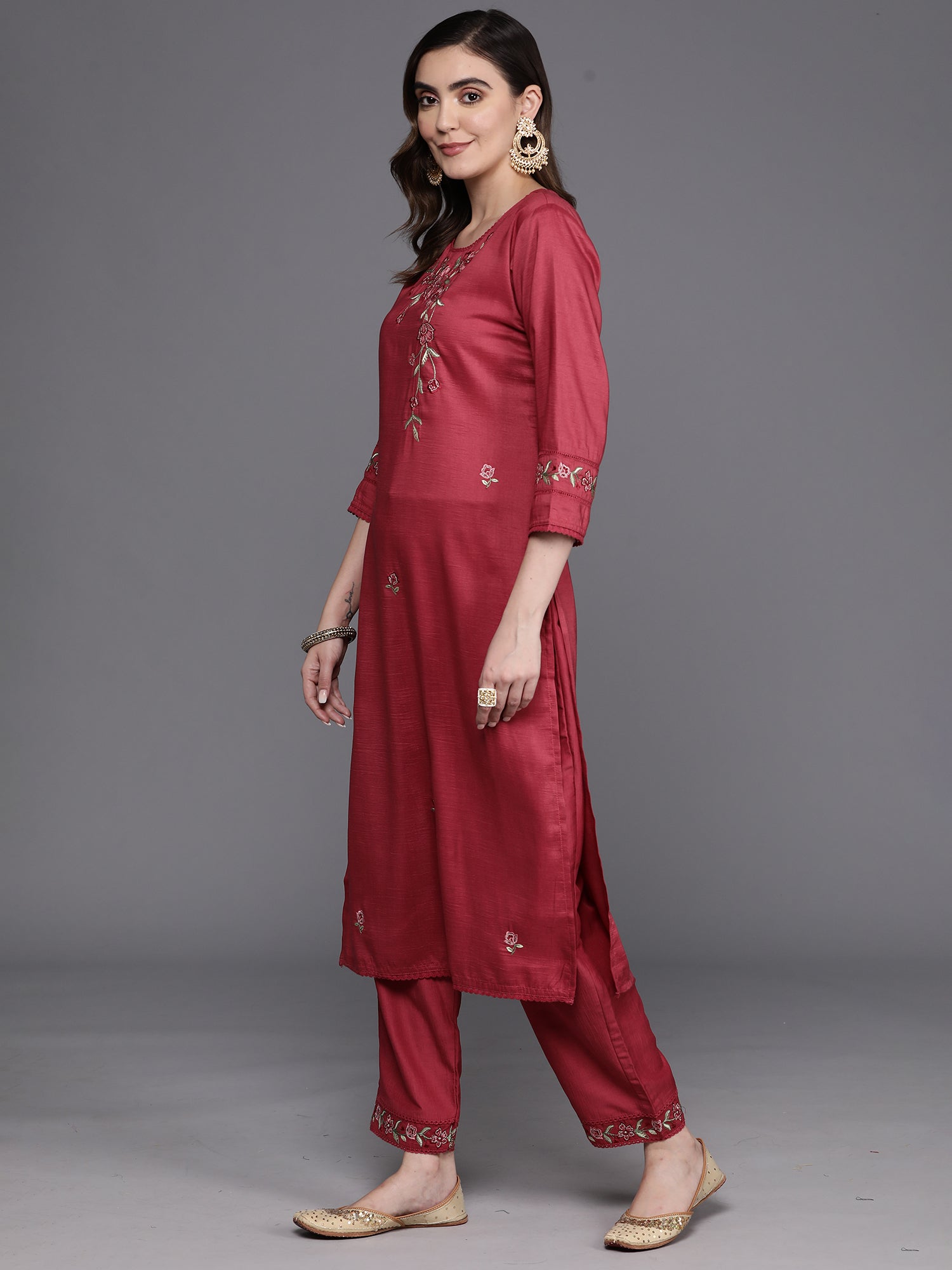 Women's Maroon Viscose Rayon Kurta Set - Taantav