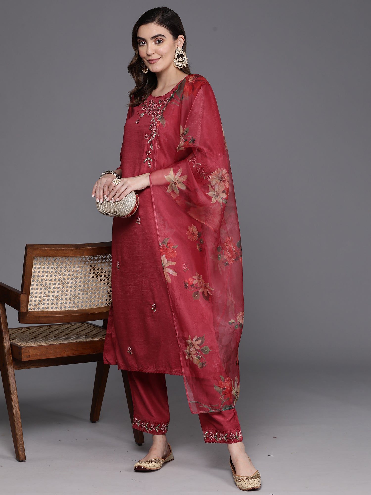 Women's Maroon Viscose Rayon Kurta Set - Taantav