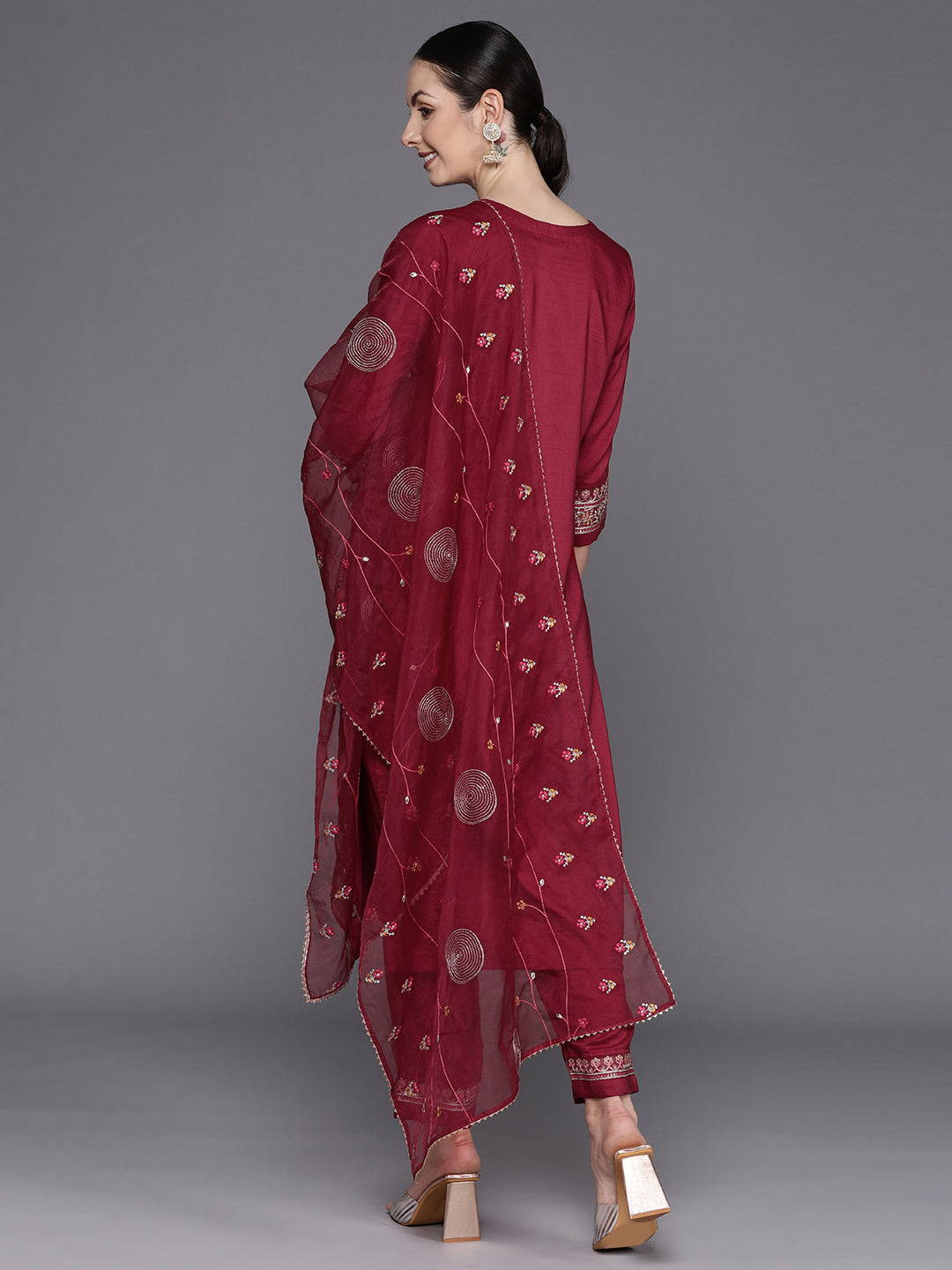 Women's Maroon Silk Blend Kurta Set - Taantav