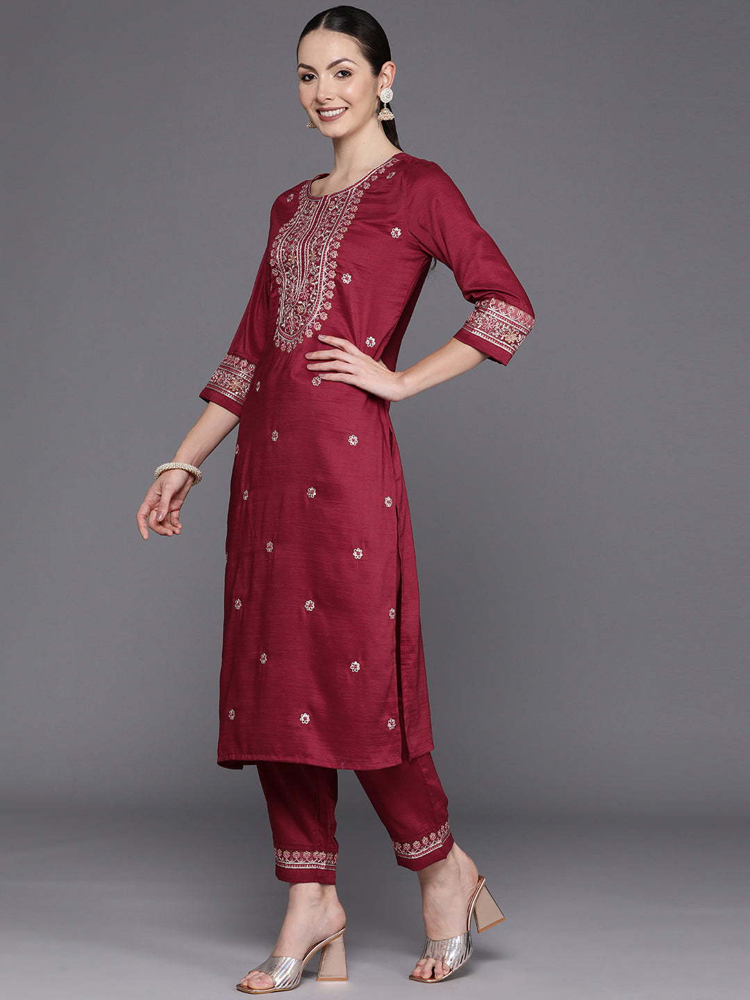 Women's Maroon Silk Blend Kurta Set - Taantav