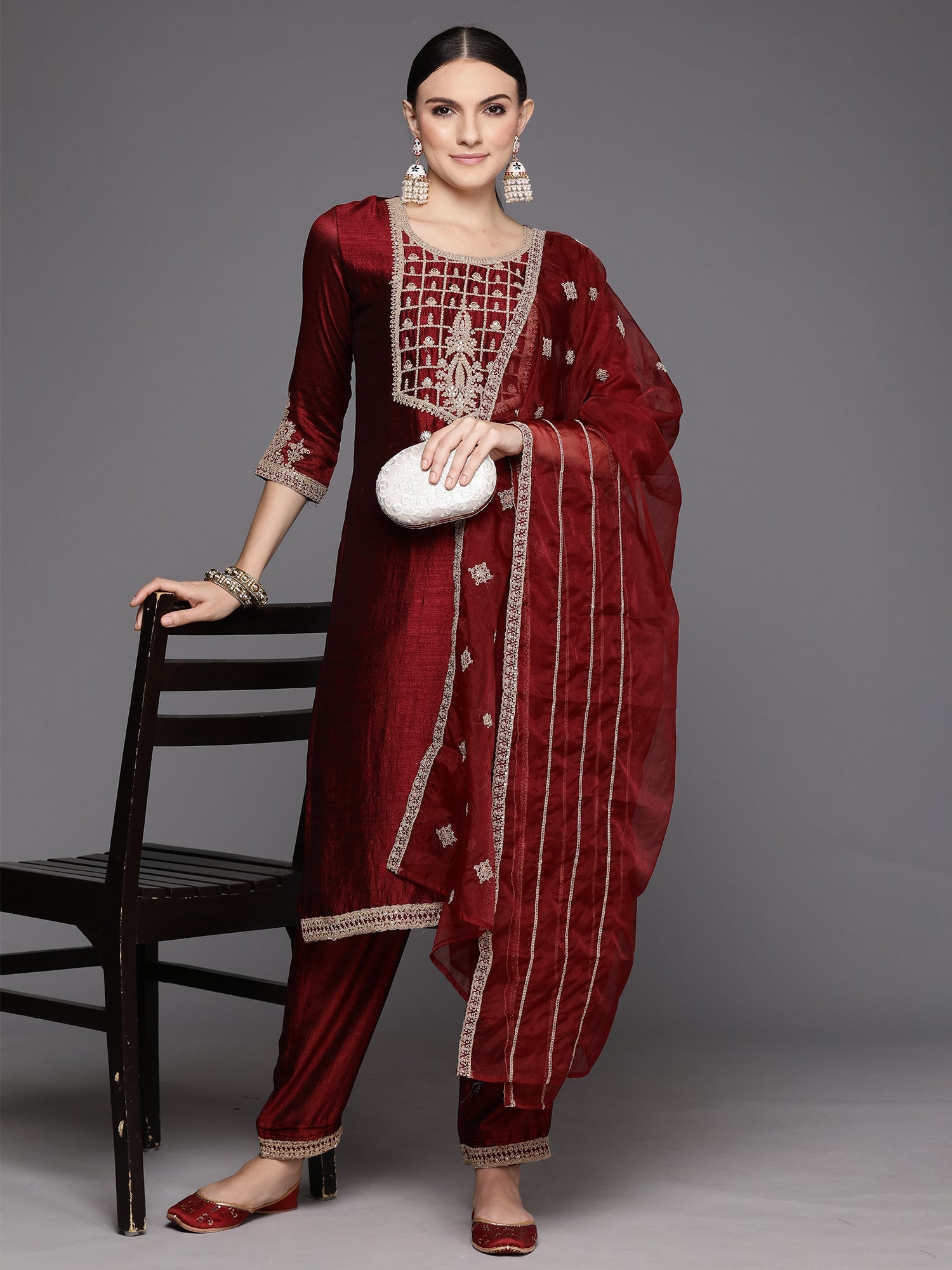 Women's Maroon Silk Blend Kurta Set - Taantav