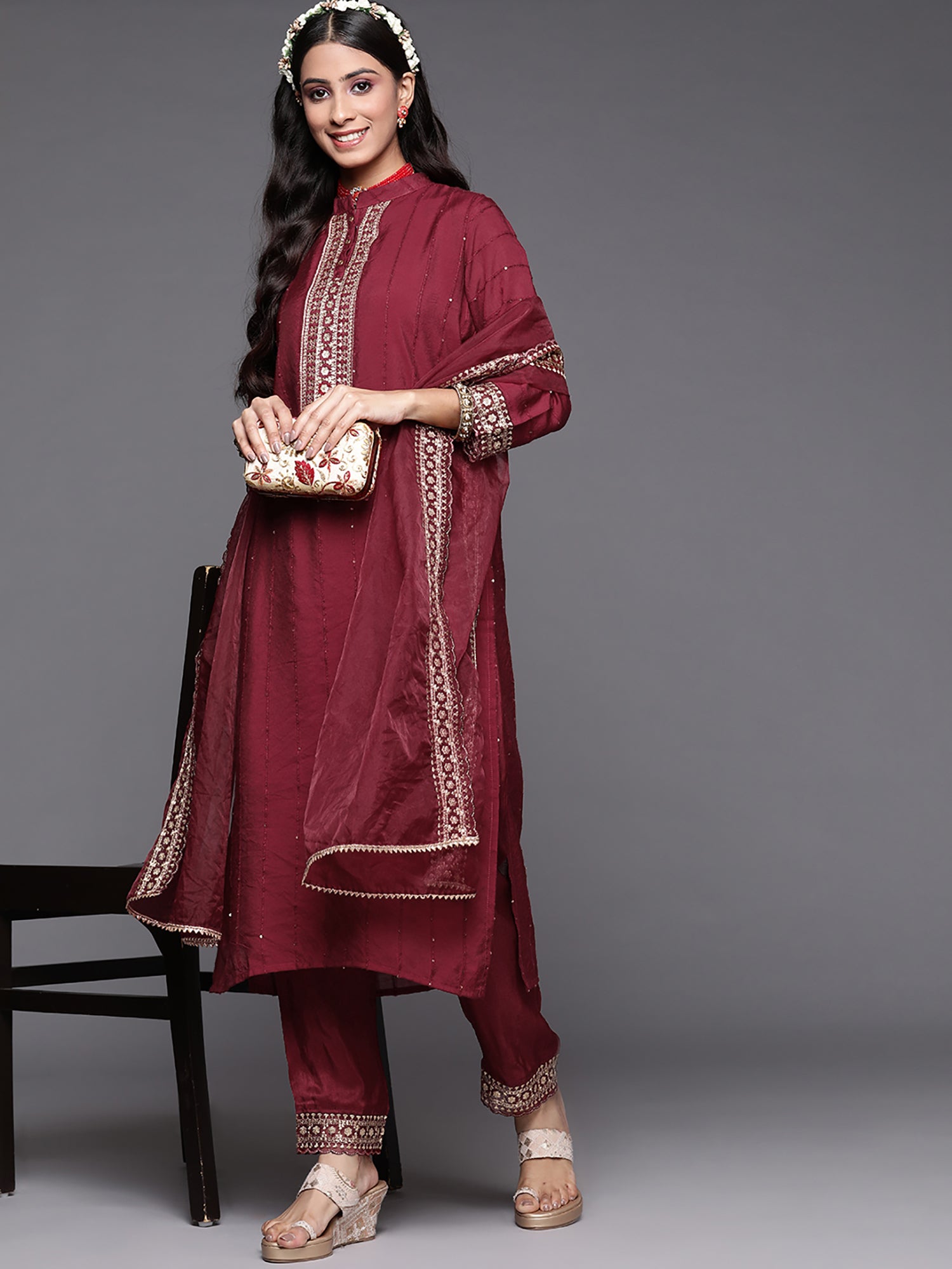 Women's Maroon Viscose Rayon Kurta Set - Taantav