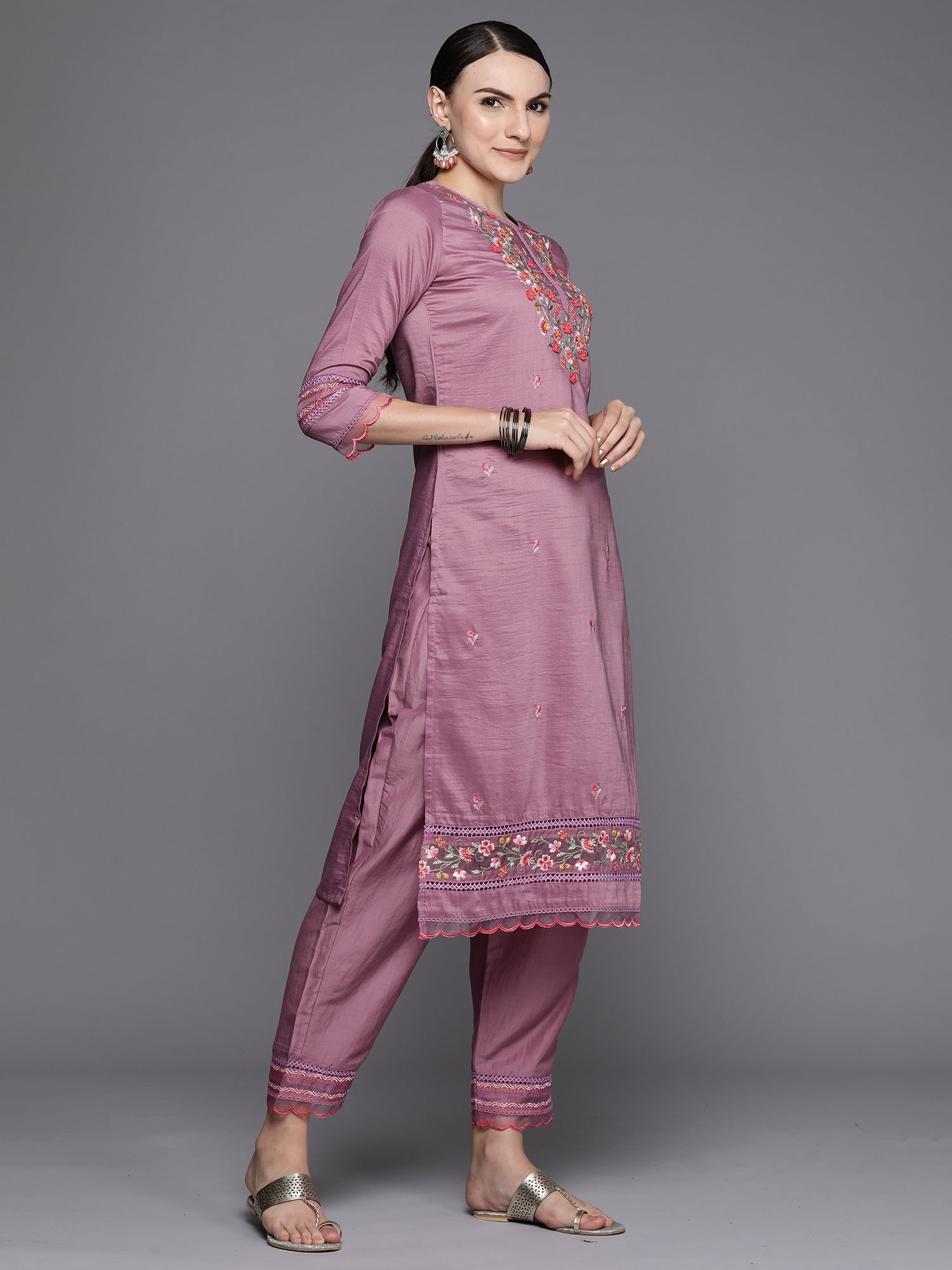 Women's Mauve Silk Blend Kurta Set - Taantav