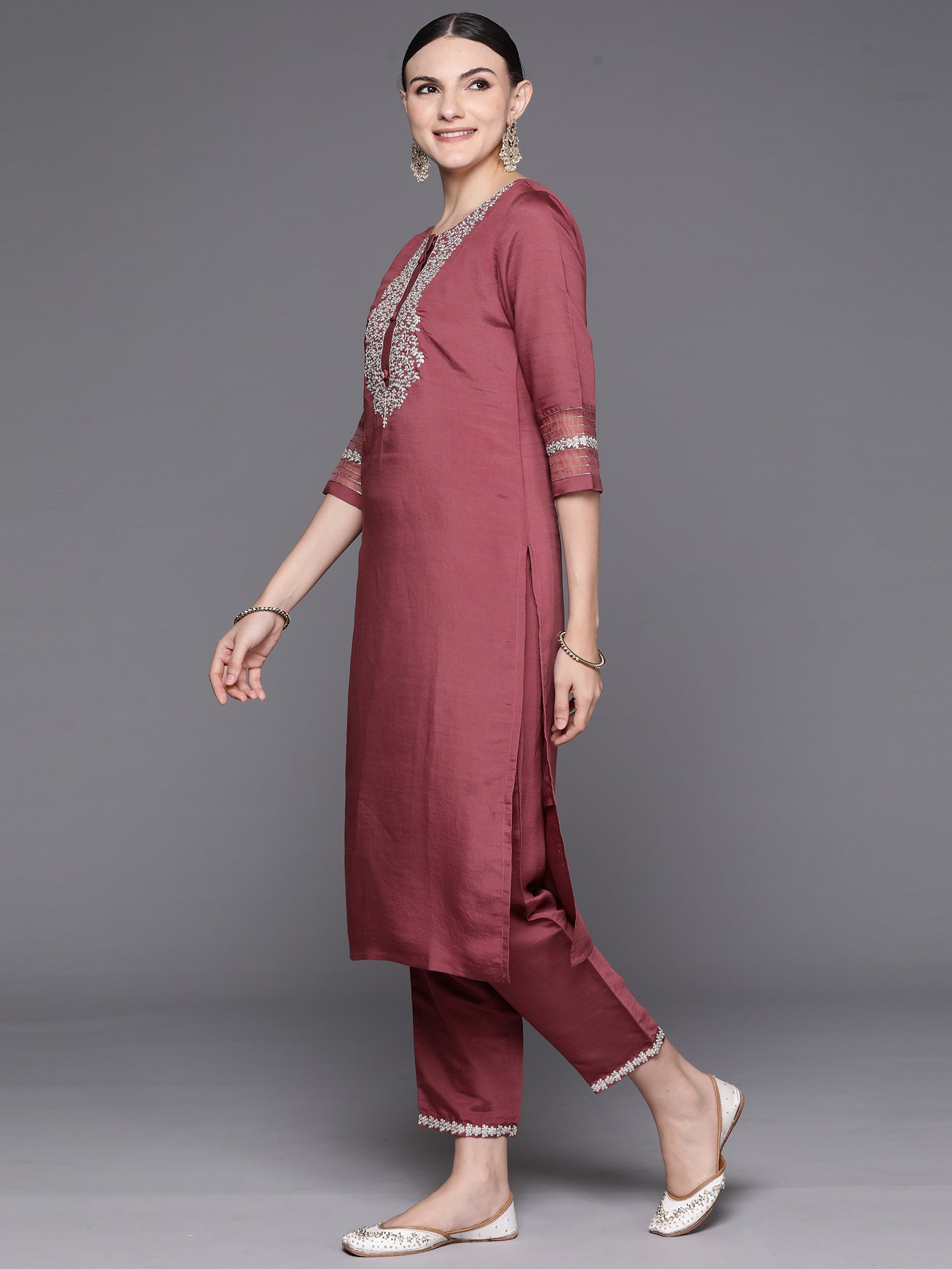 Women's Mauve Silk Blend Kurta Set - Taantav