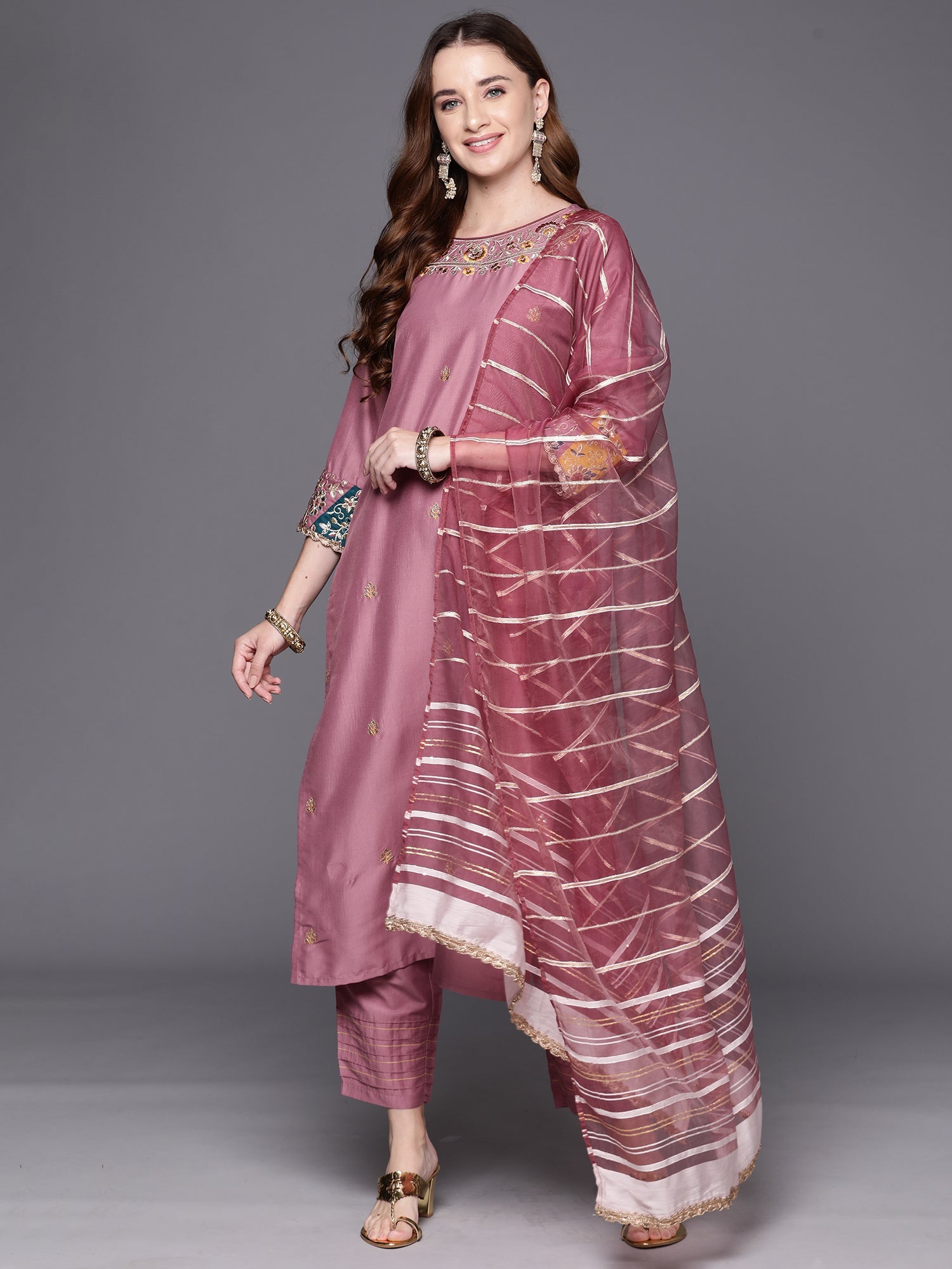 Women's Mauve Silk Blend Kurta Set - Taantav