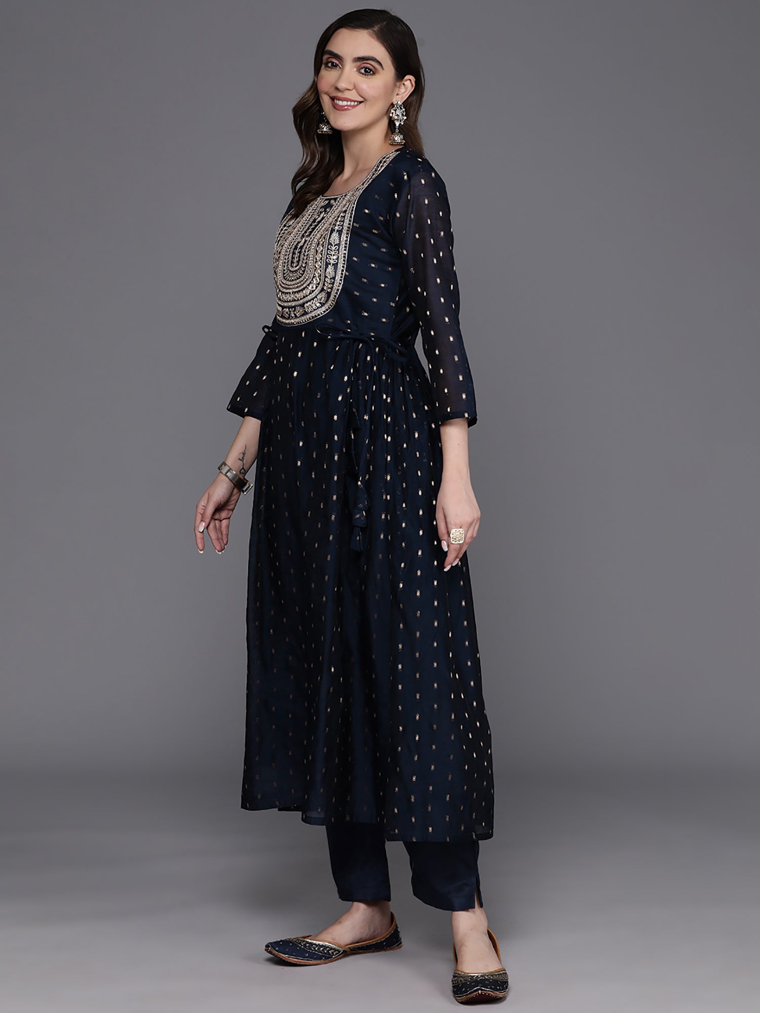 Women's Navy Blue Chanderi Silk Kurta Set - Taantav