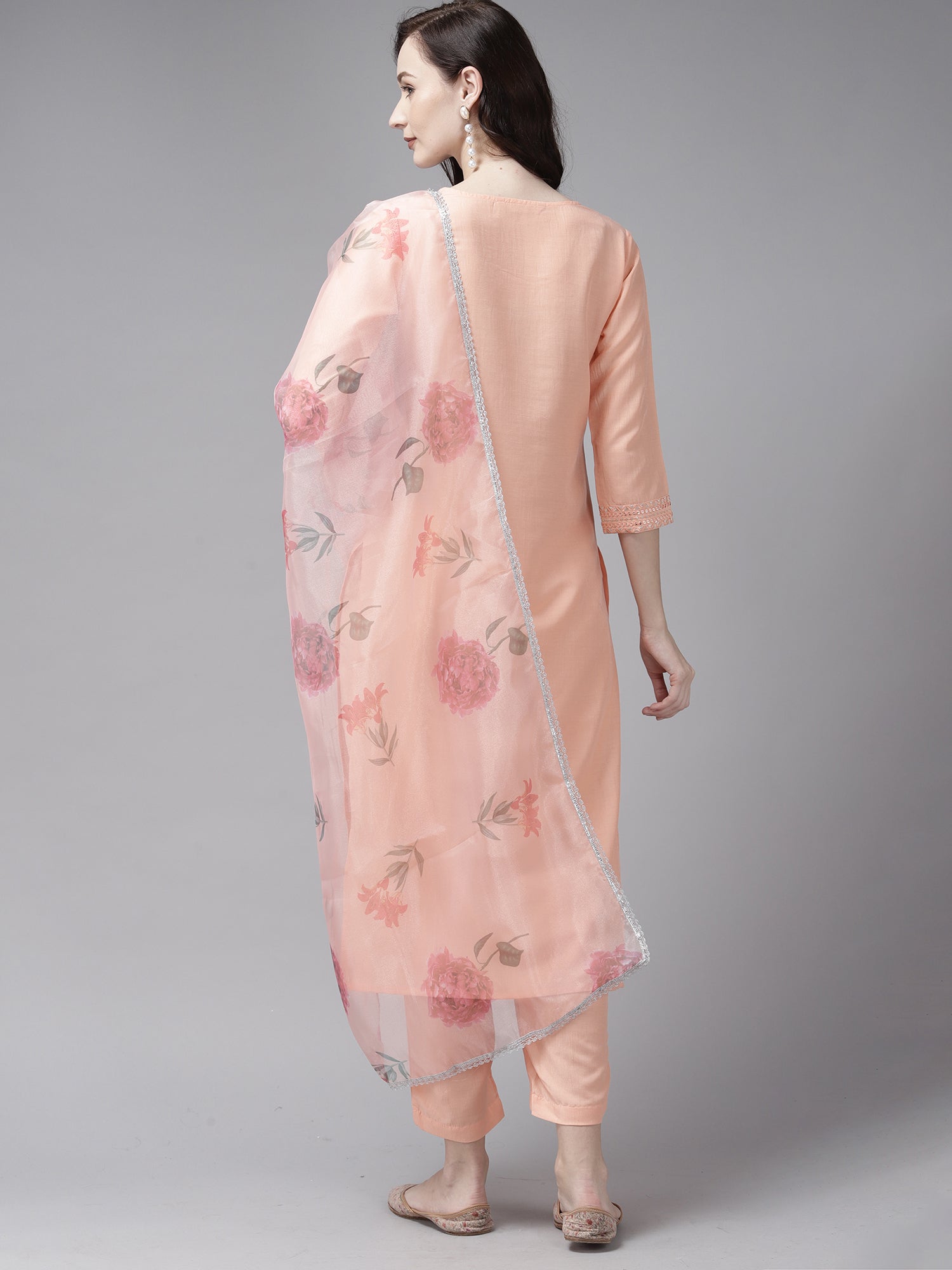 Women's Peach Silk Blend Kurta Set - Taantav