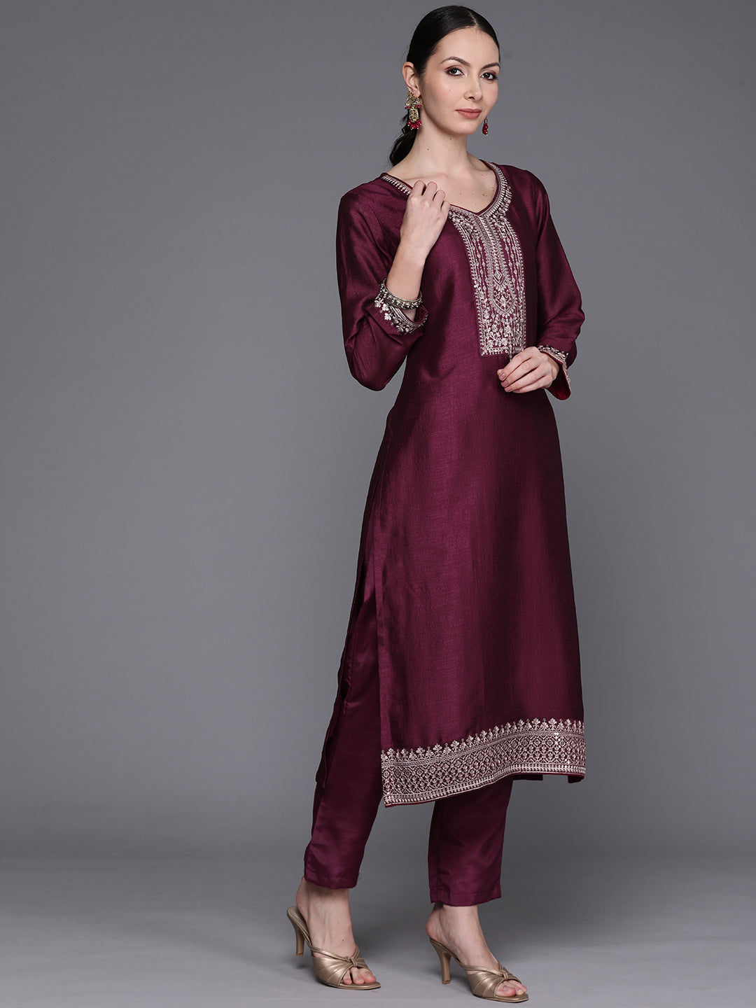 Women's Burgundy Silk Blend Kurta Set - Taantav