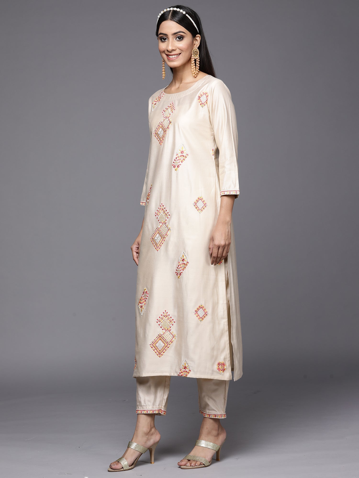 Women's Off White Liva Kurta Set - Taantav