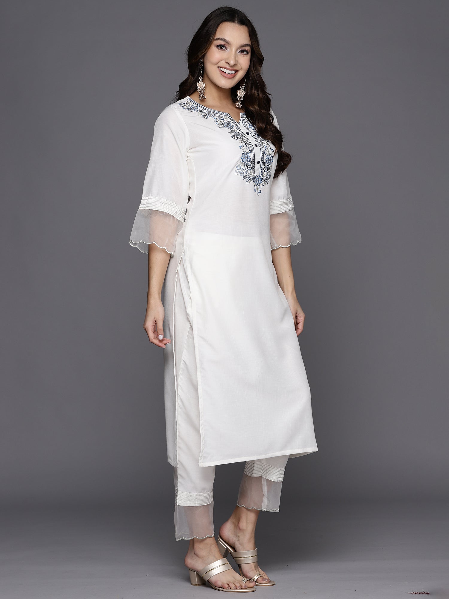 Women's White Cotton Blend Kurta Set - Taantav