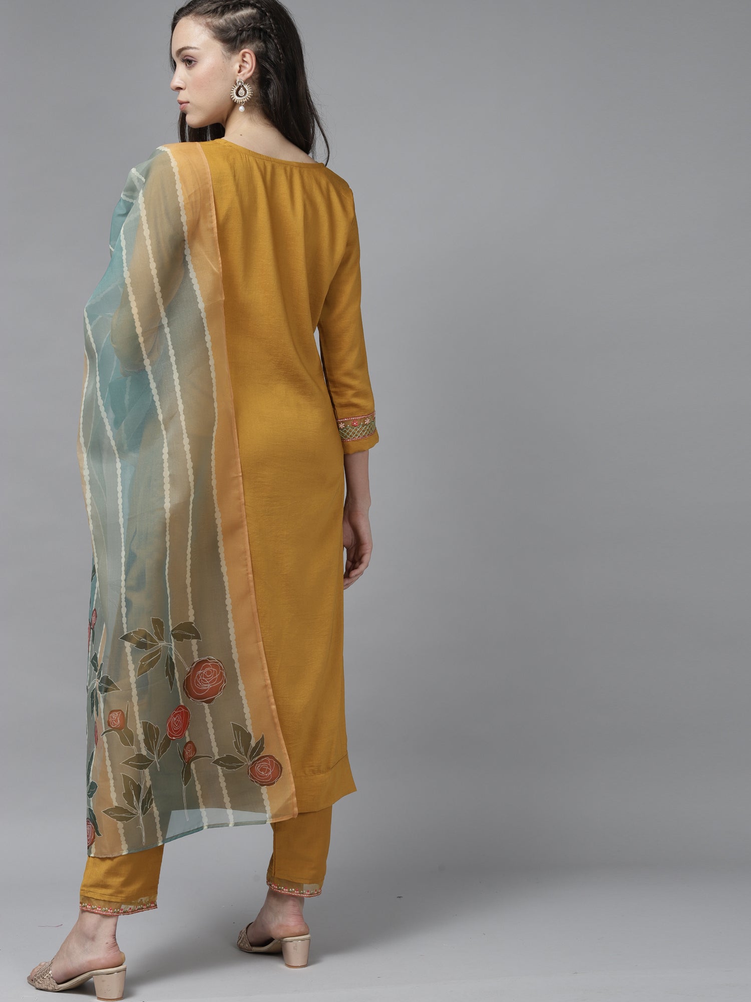 Women's Yellow Silk Blend Kurta Set - Taantav