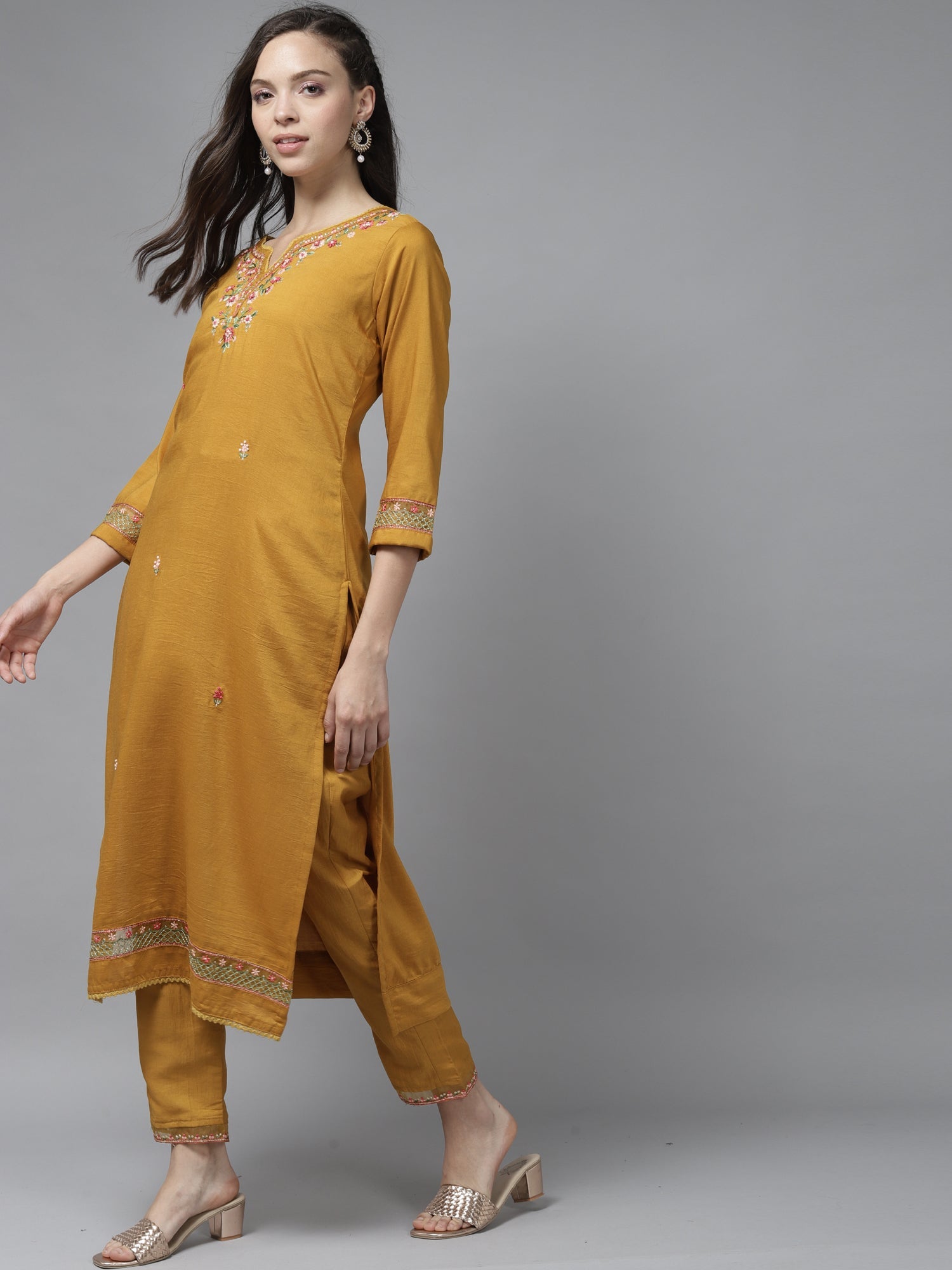 Women's Yellow Silk Blend Kurta Set - Taantav