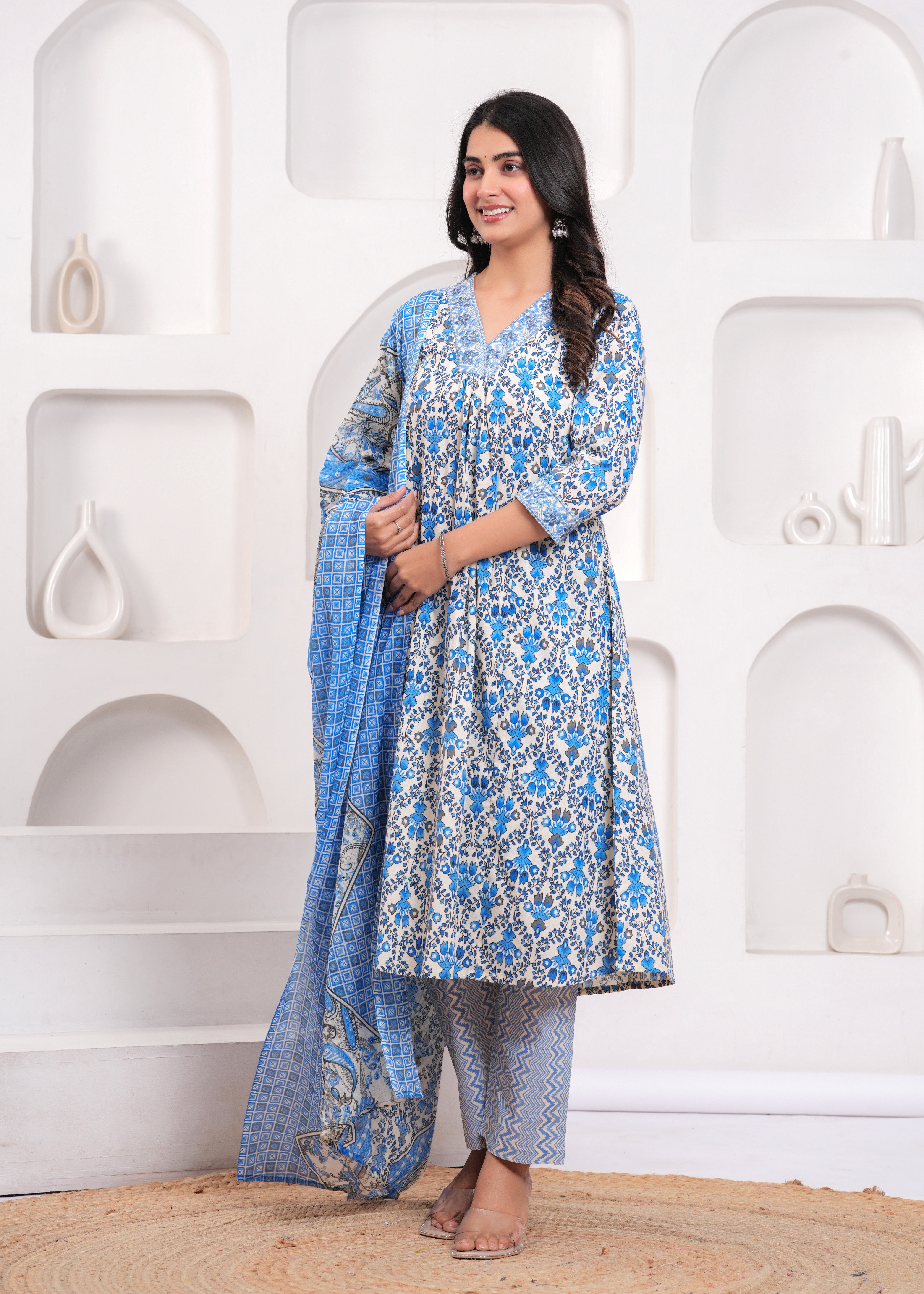 Women's Blue Cotton Floral Kurta Set - Kipek