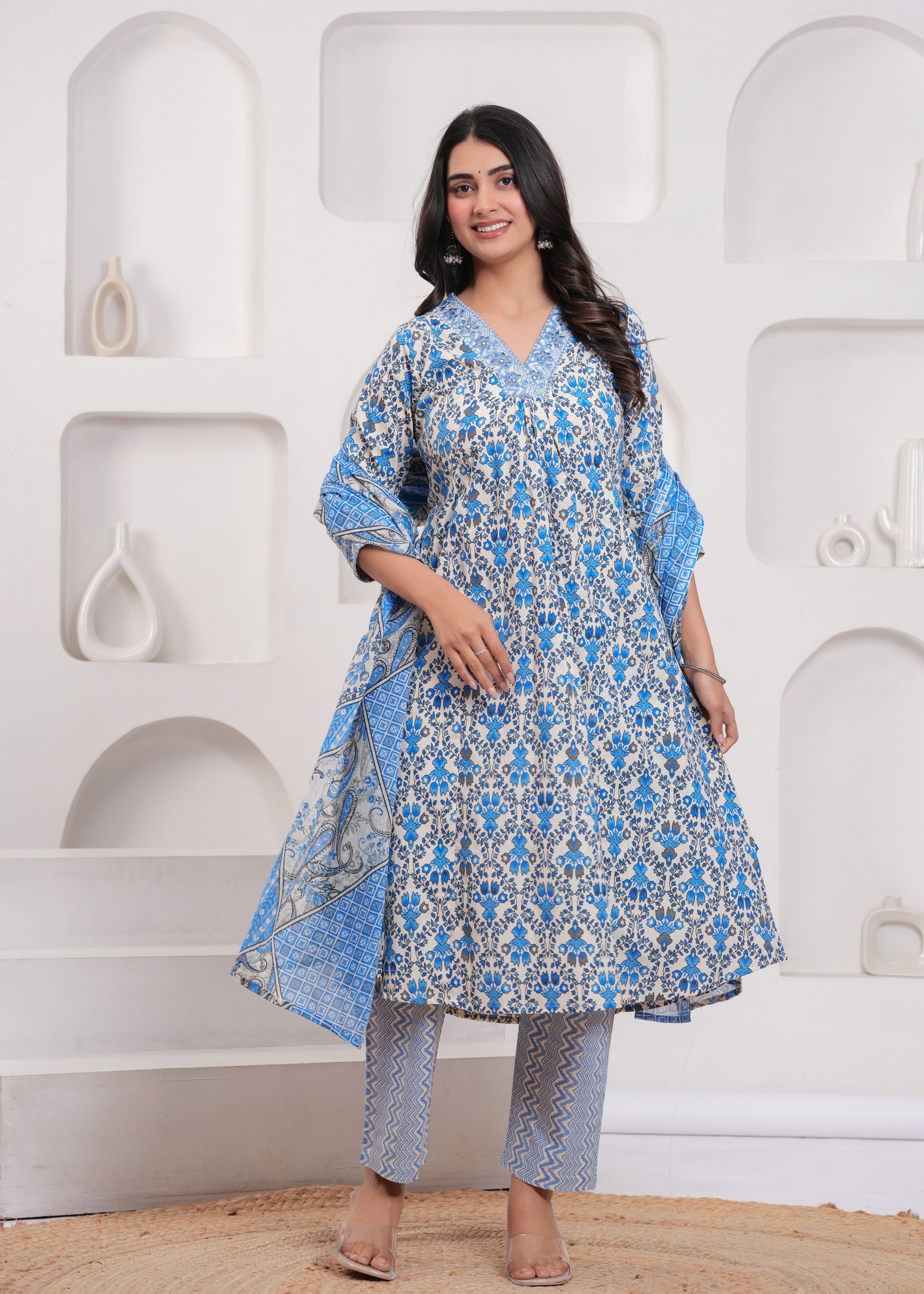 Women's Blue Cotton Floral Kurta Set - Kipek