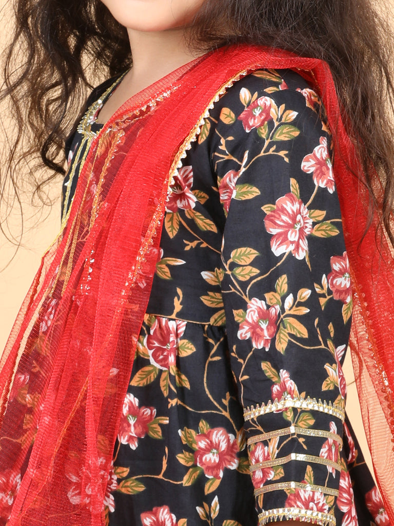 Girl's Black Cotton Floral Kurta Set