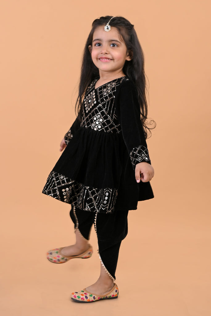 Color_Black