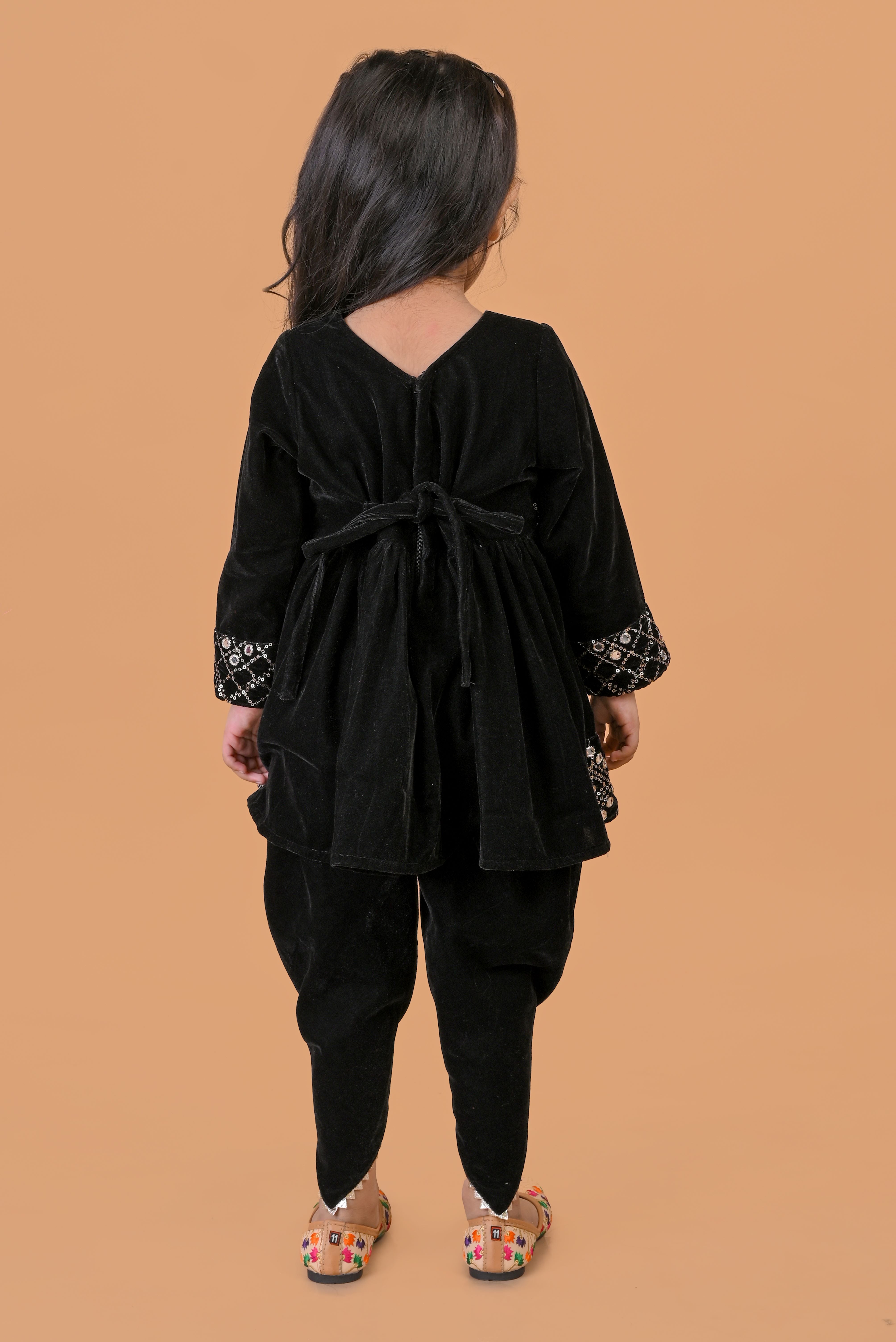 Color_Black