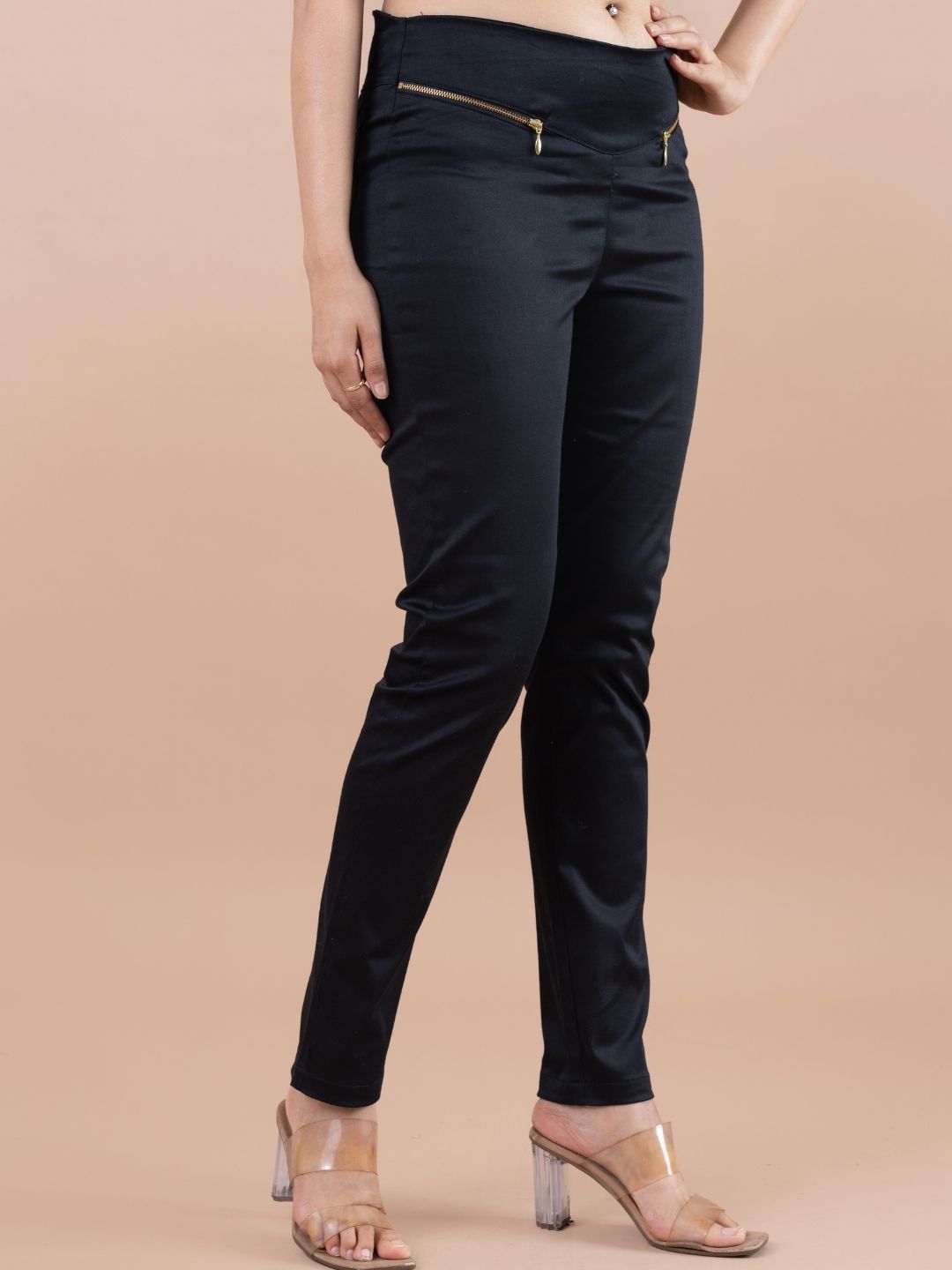 Color_Black