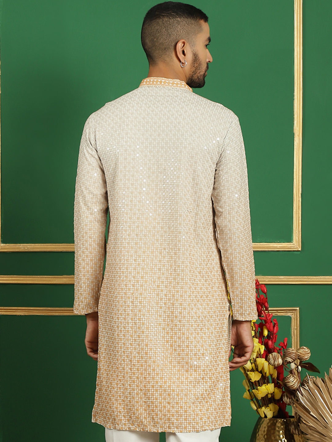 Men's Embroidered Kurtas - Taantav