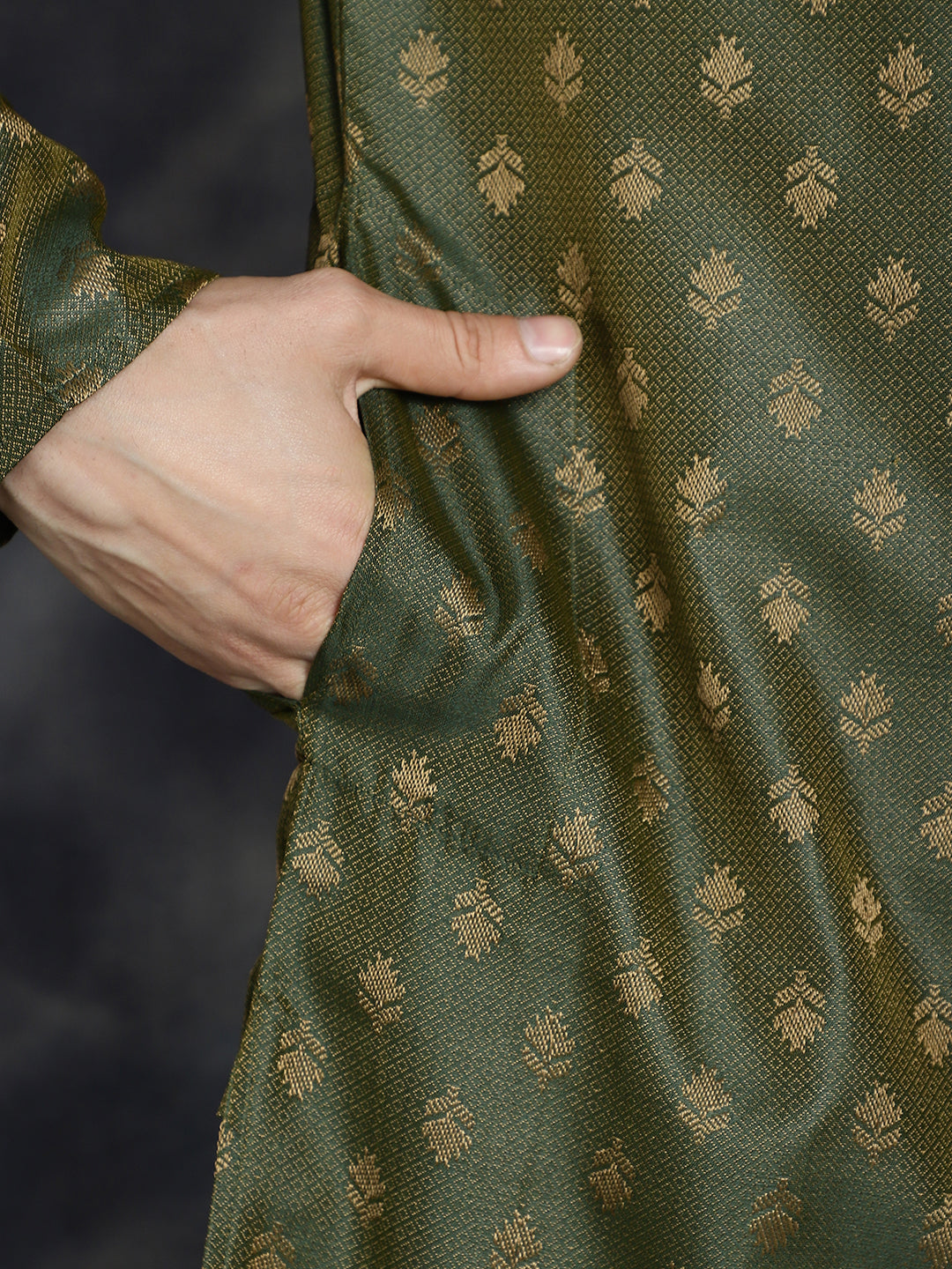 Men's Woven Design Silk Blend Kurtas - Taantav