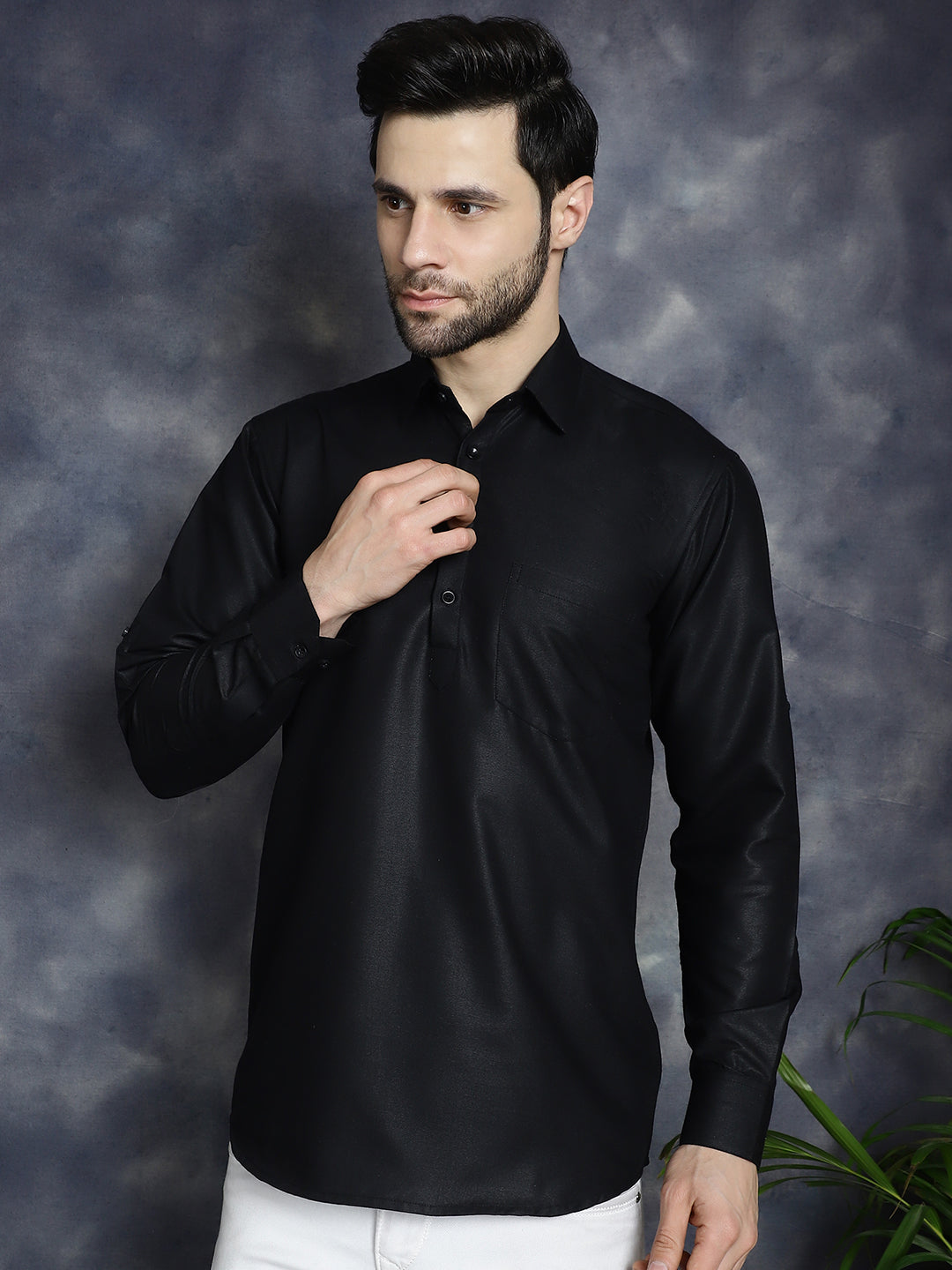 Men's Black Solid Short Kurtas - Taantav