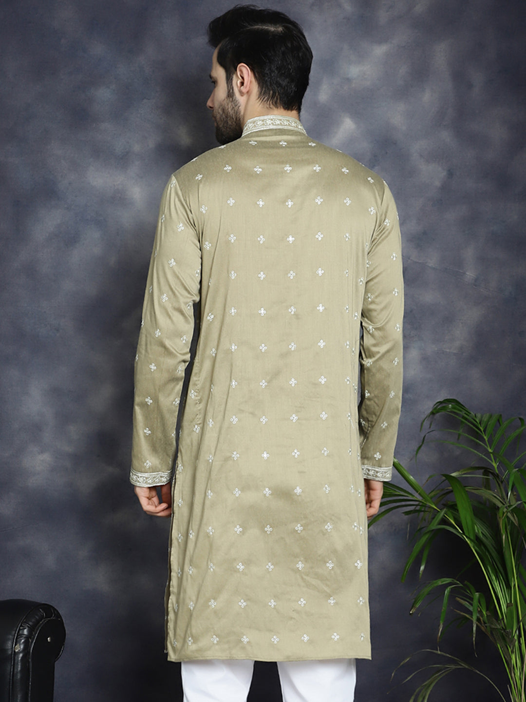 Men's Sequins Embroidered Kurtas - Taantav