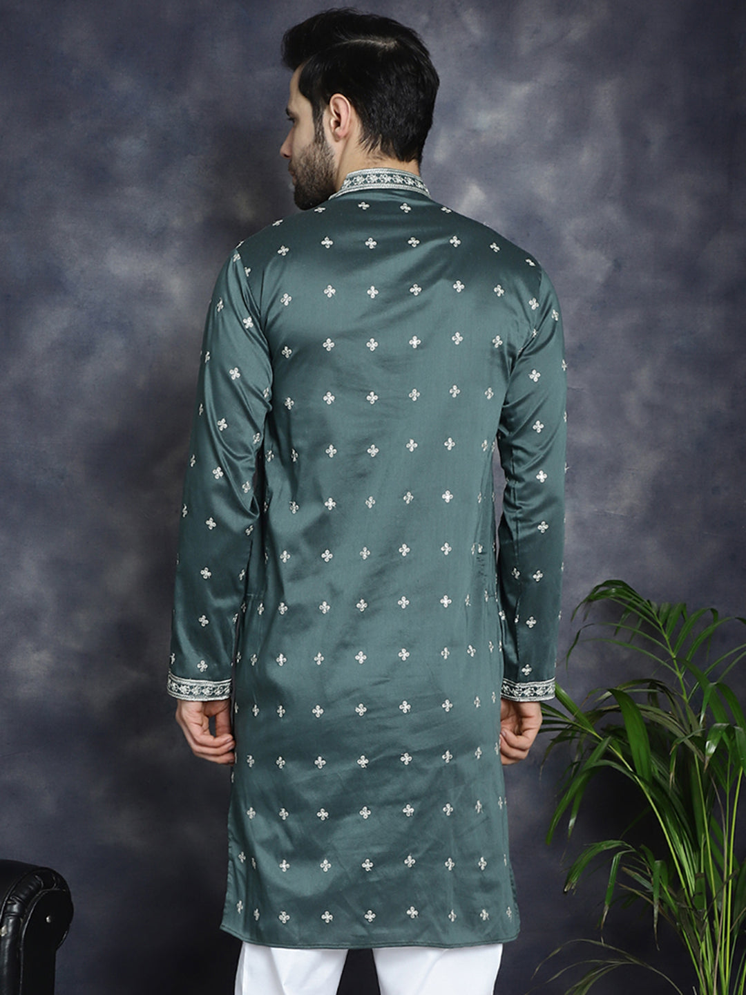 Men's Sequins Embroidered Kurtas - Taantav