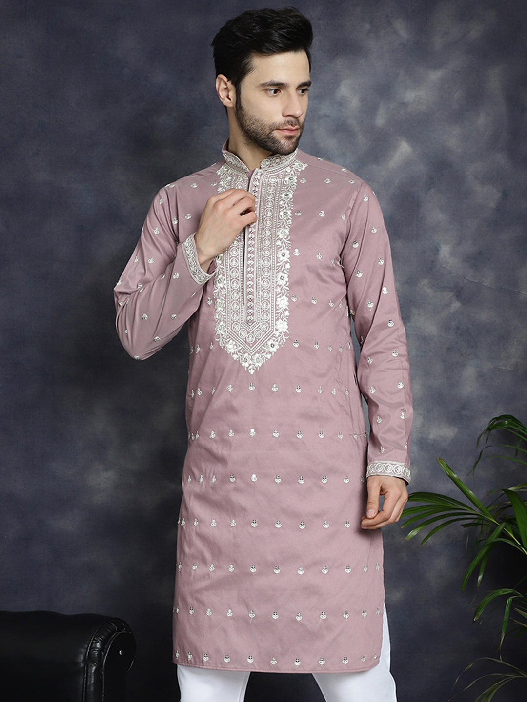 Men's Chikankari Embroidered Kurtas - Taantav