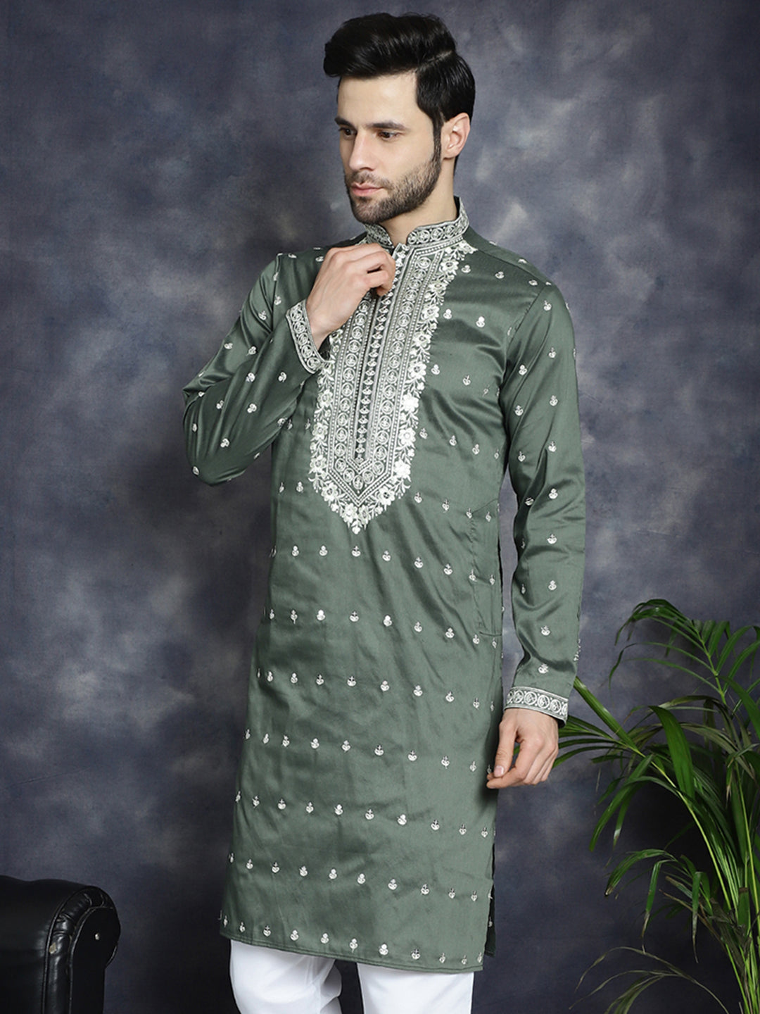 Men's Chikankari Embroidered Kurtas - Taantav