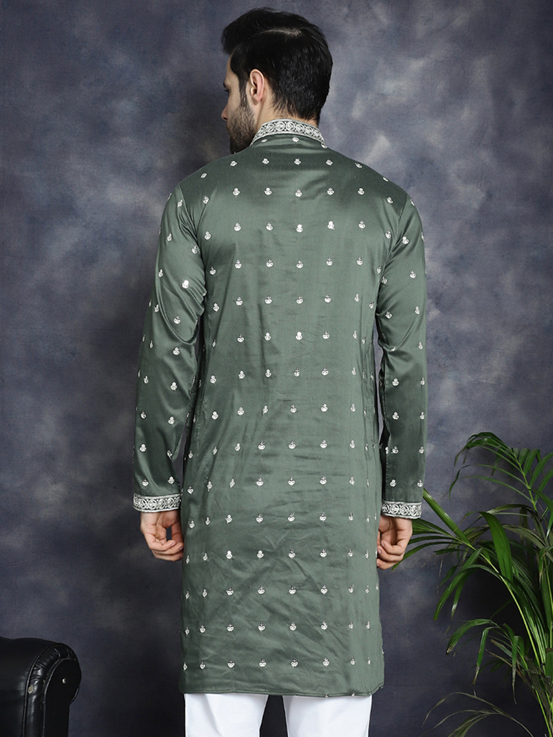 Men's Chikankari Embroidered Kurtas - Taantav