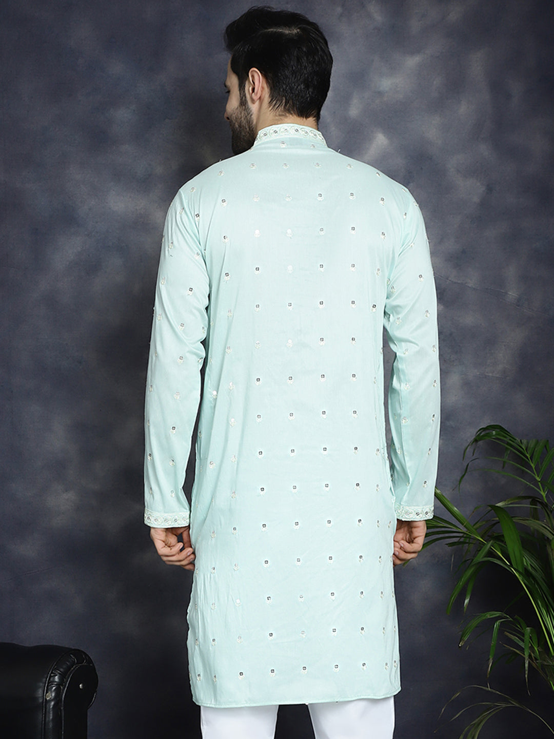 Men's Chikankari Embroidered Kurtas - Taantav